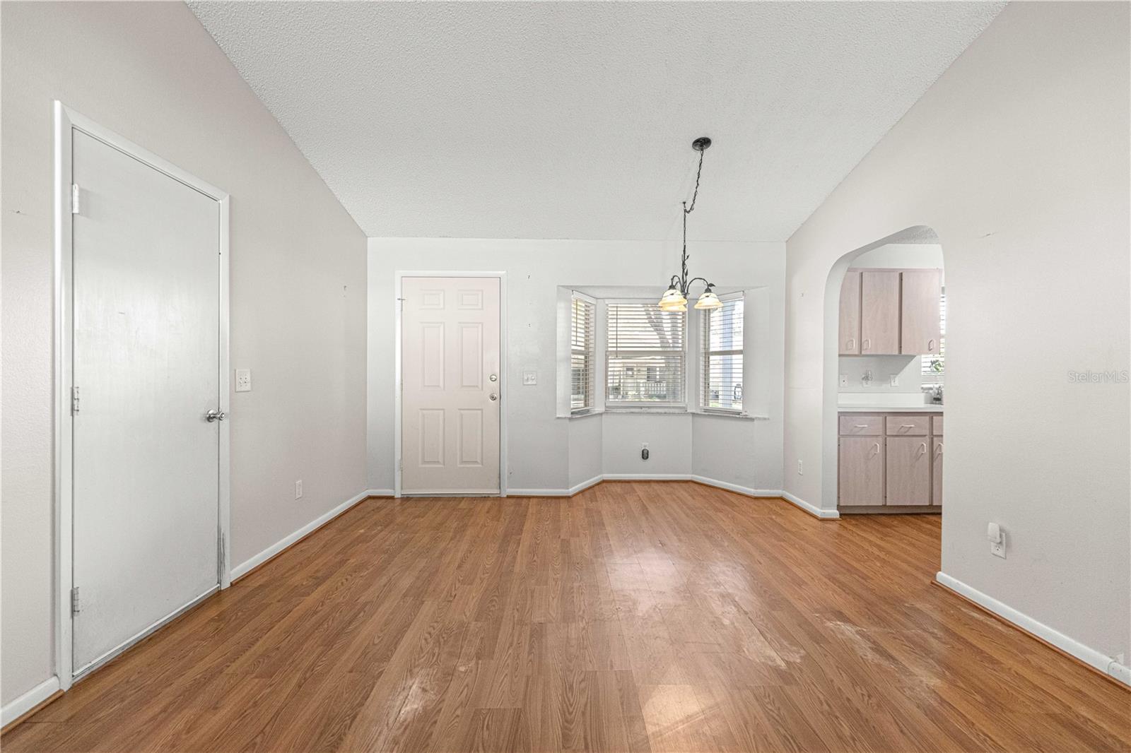 ON TOP OF THE WORLD - Residential