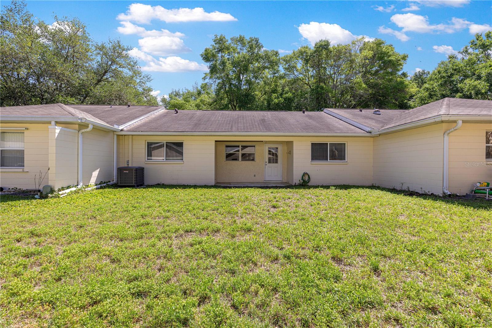 ON TOP OF THE WORLD - Residential