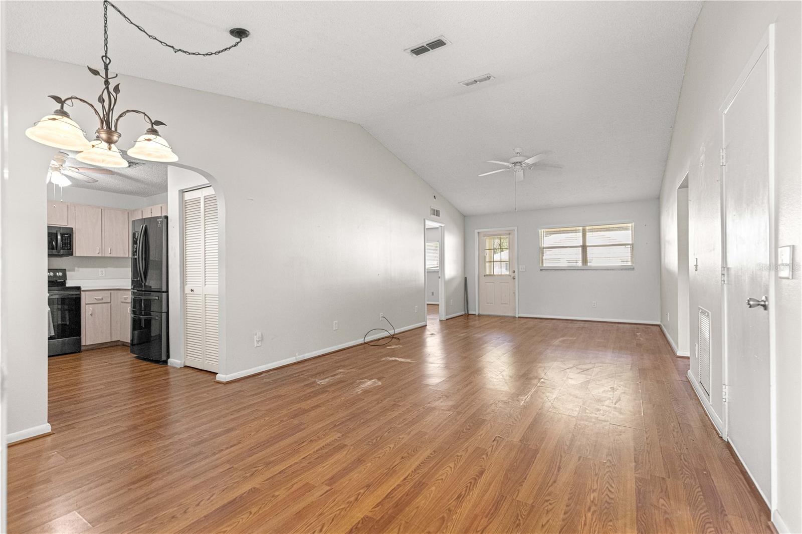 ON TOP OF THE WORLD - Residential