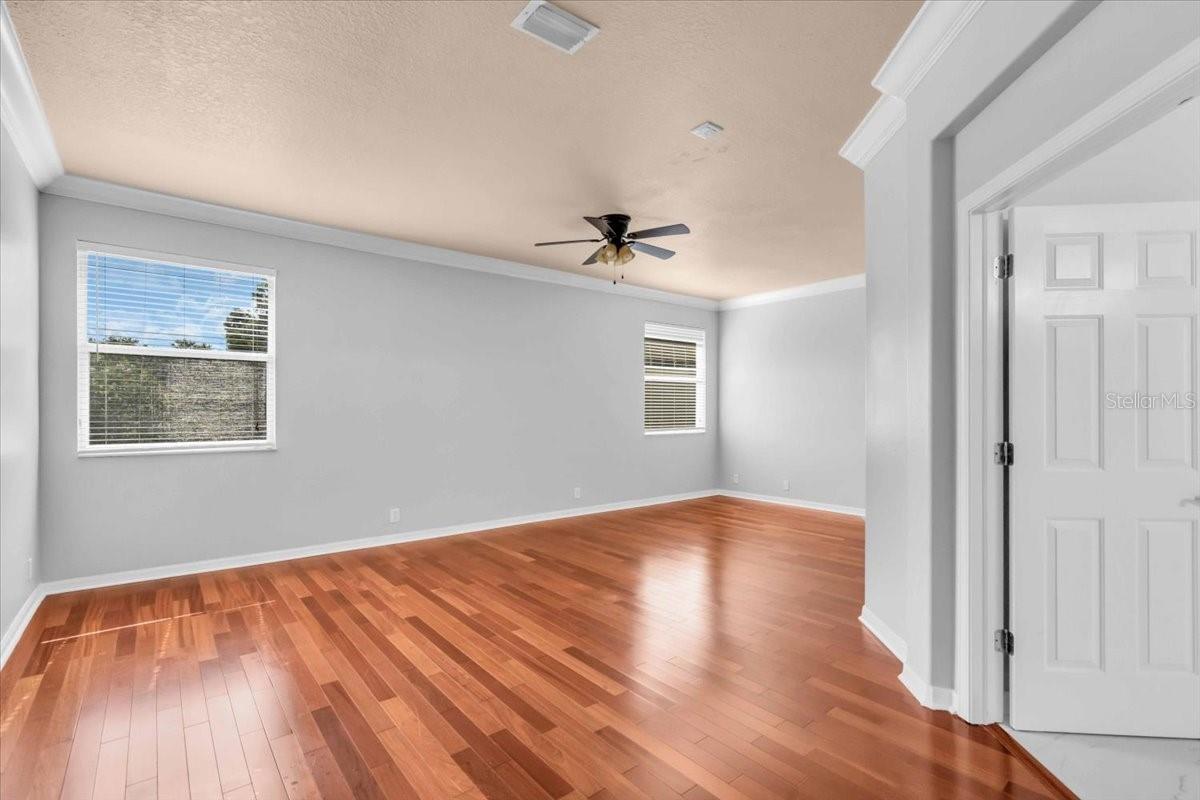 CARROLLWOOD CROSSING - Residential