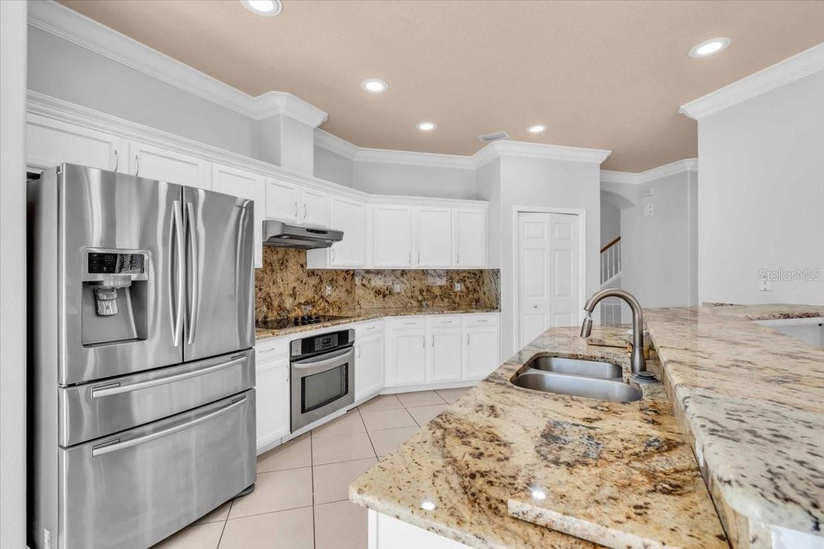 CARROLLWOOD CROSSING - Residential