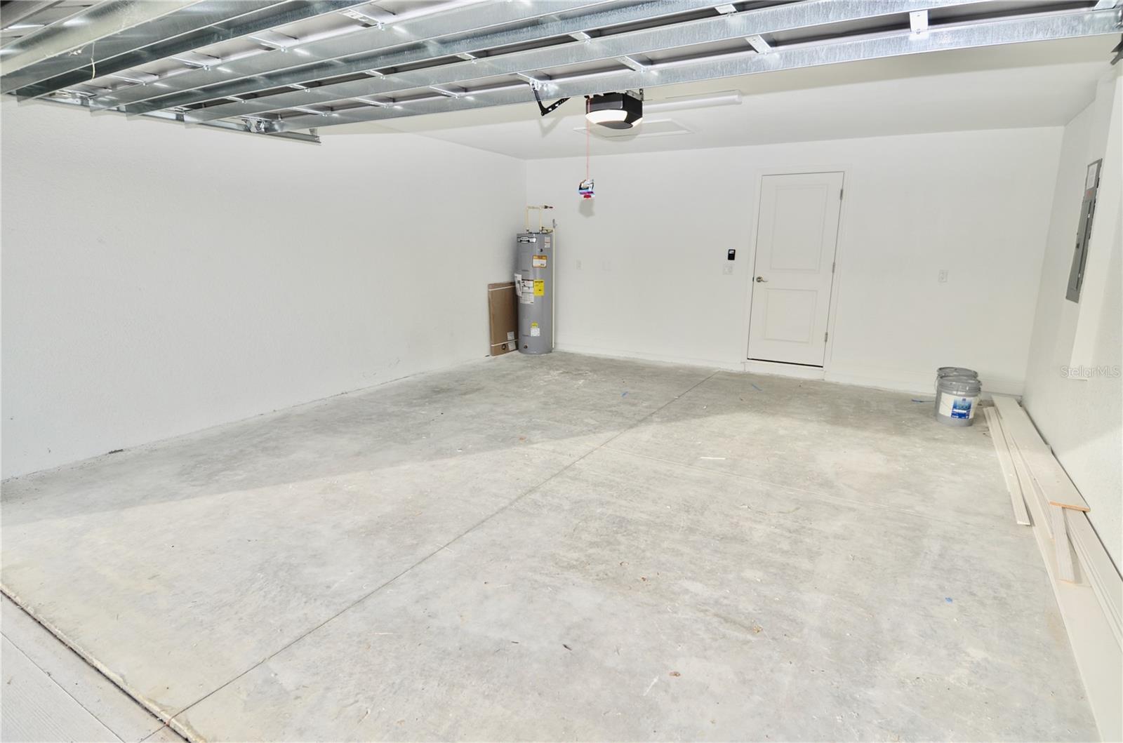 PORT CHARLOTTE SUB 32 - Residential Lease