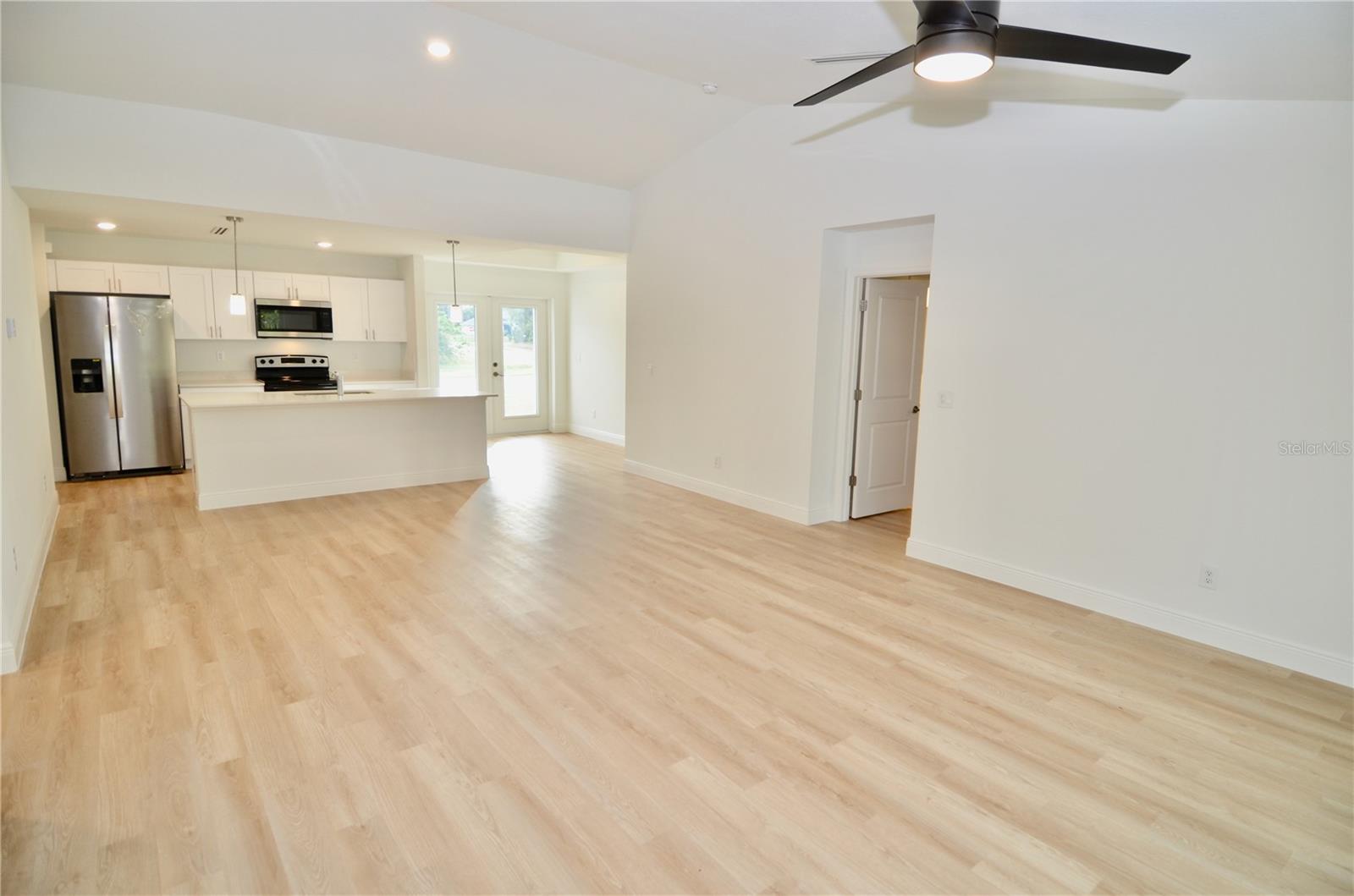 PORT CHARLOTTE SUB 32 - Residential Lease