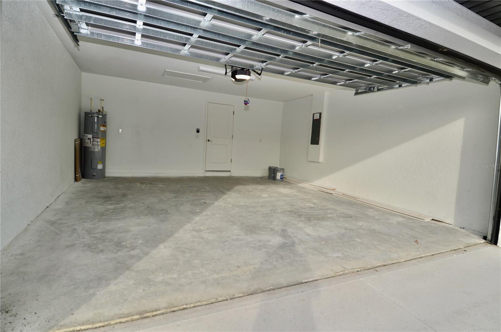 PORT CHARLOTTE SUB 32 - Residential Lease