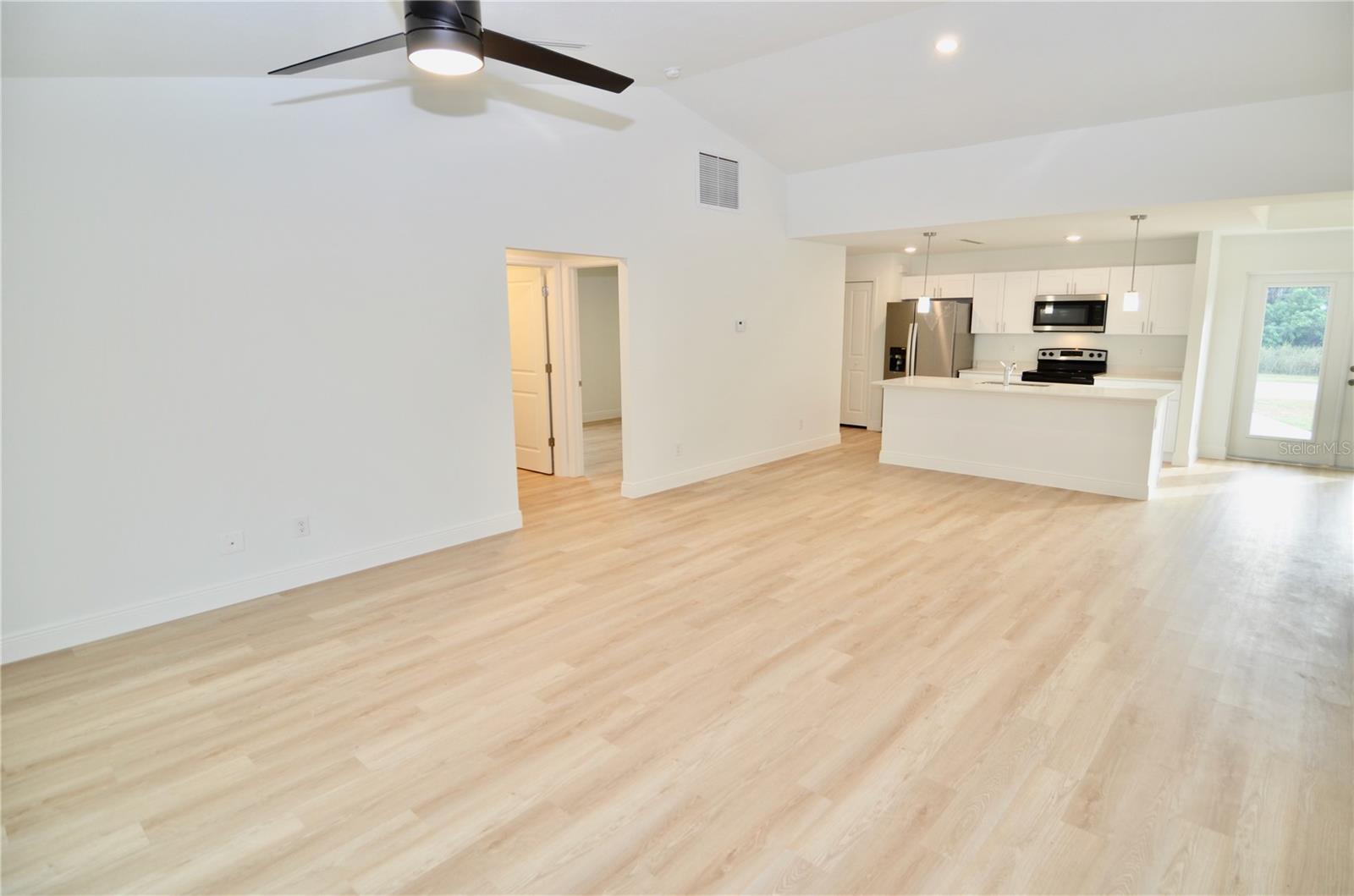 PORT CHARLOTTE SUB 32 - Residential Lease