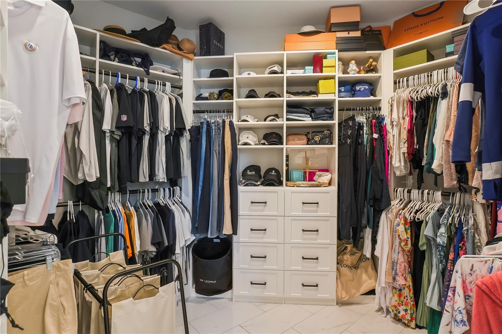 MAC FARLANE PARK - Residential