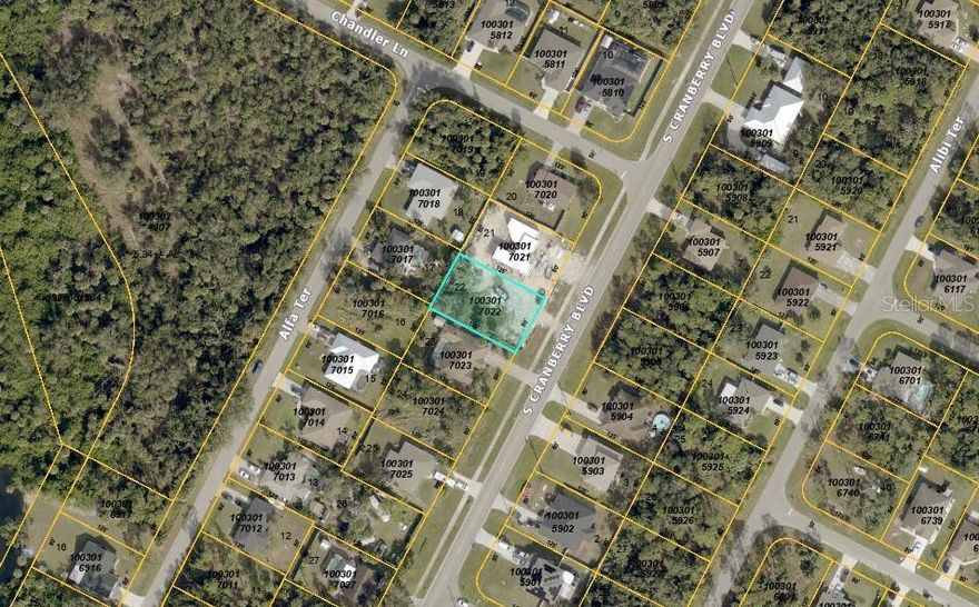 Build your dream home on this prime cleared lot in North Port, Florida, one of the fastest-growing areas on the Gulf Coast! Conveniently located near the Atlanta Braves Stadium, the new Costco, beautiful Gulf beaches, shopping, and dining, this property sits next to modern new construction and offers city water access. The owner is including building plans to create a stunning modern home similar to the neighboring residence, making it easy to start your project right away. Don’t miss this rare opportunity to be part of North Port’s exciting growth and transformation!