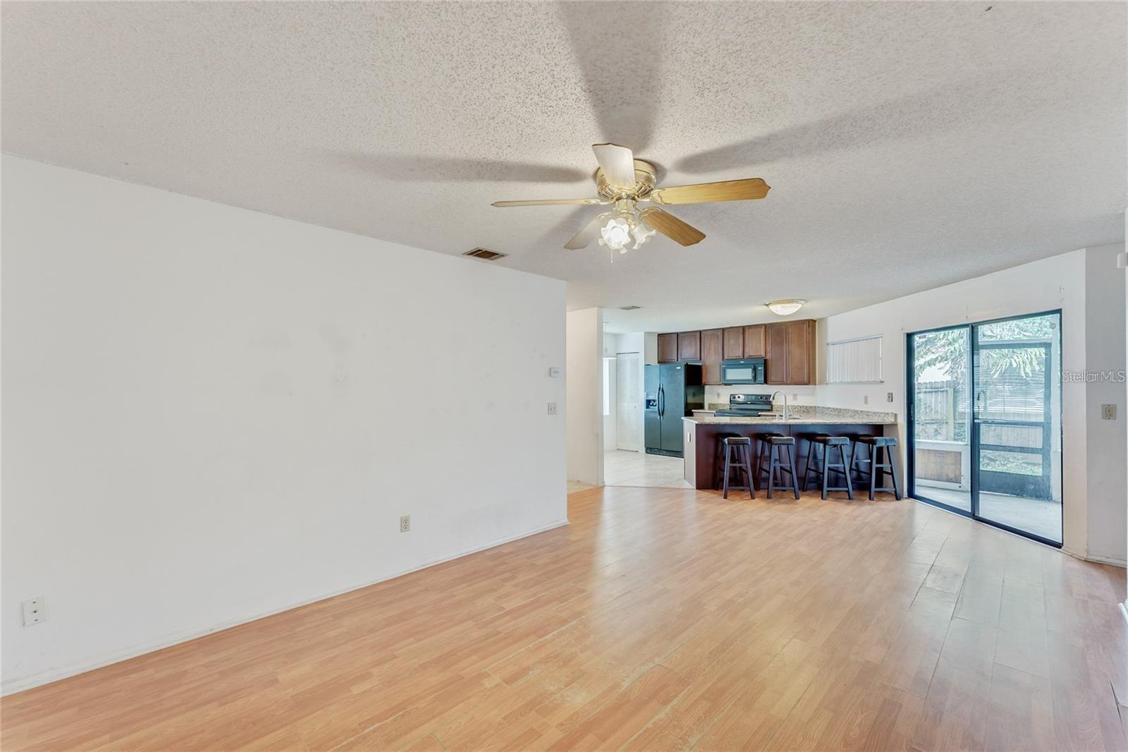 TWIN OAKS - Residential