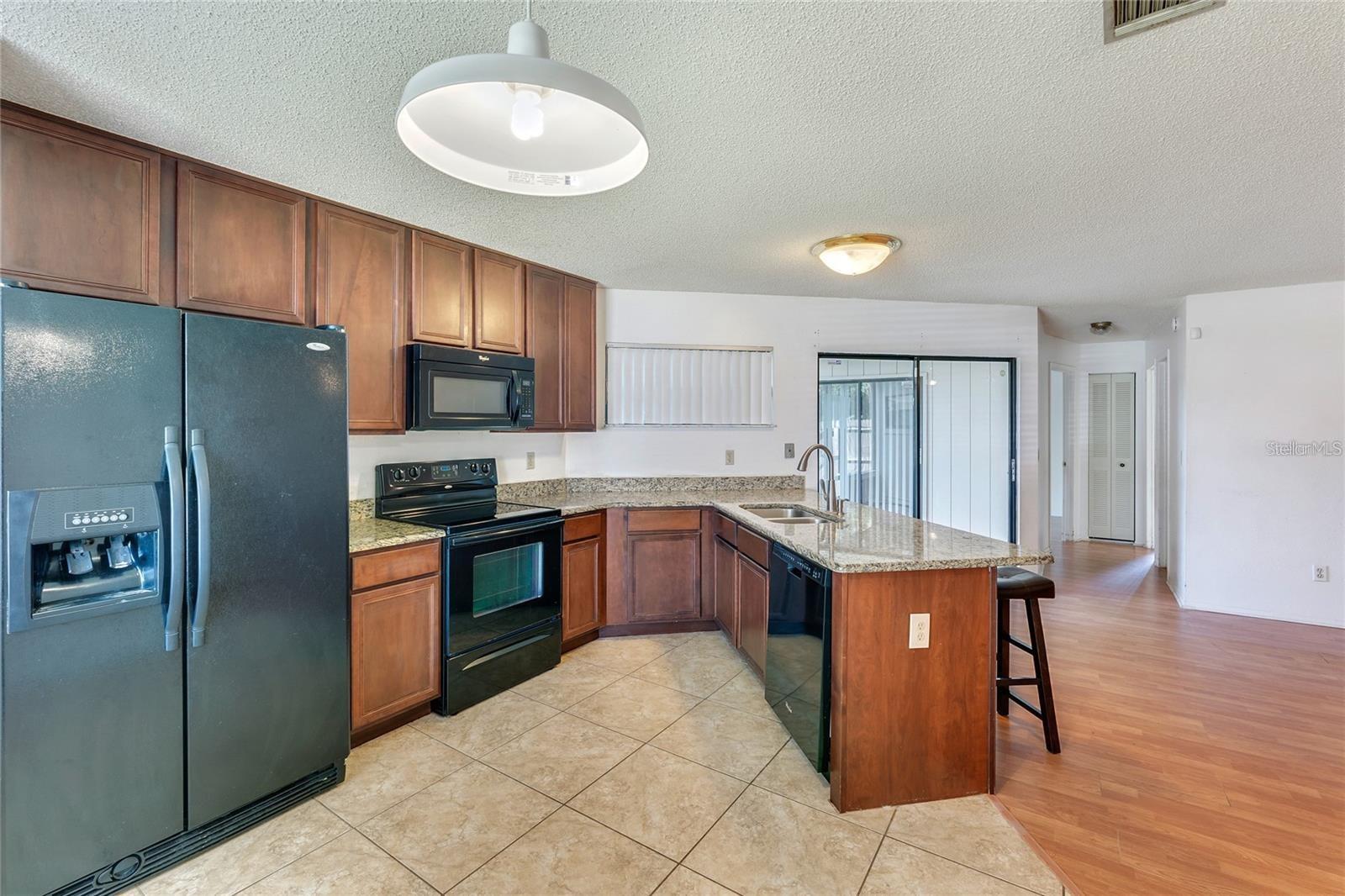 TWIN OAKS - Residential