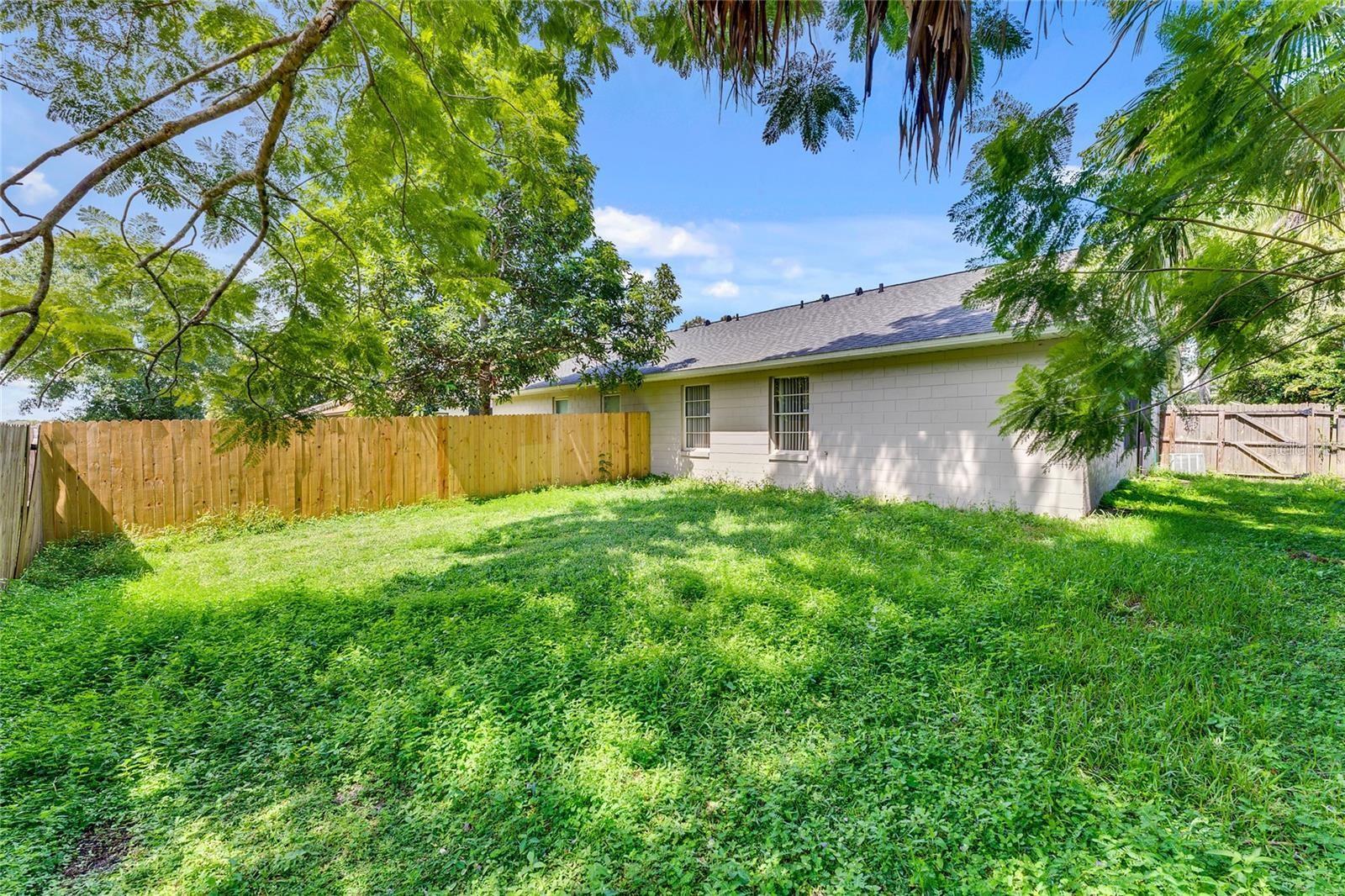 TWIN OAKS - Residential