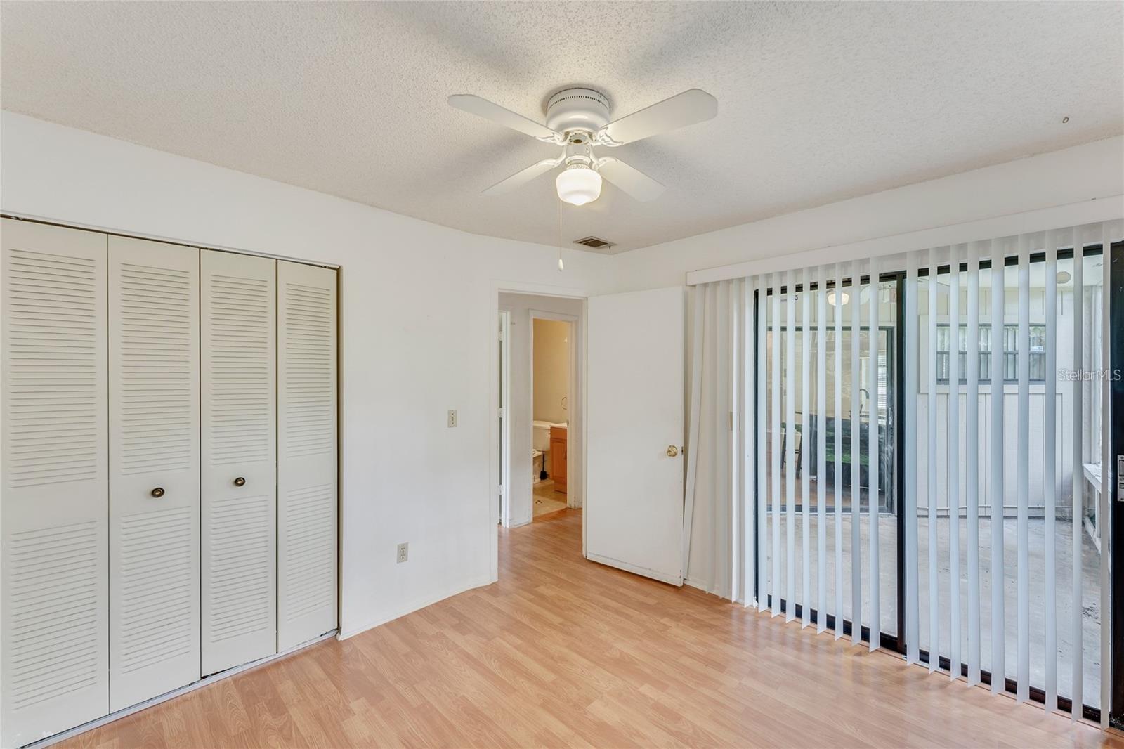 TWIN OAKS - Residential