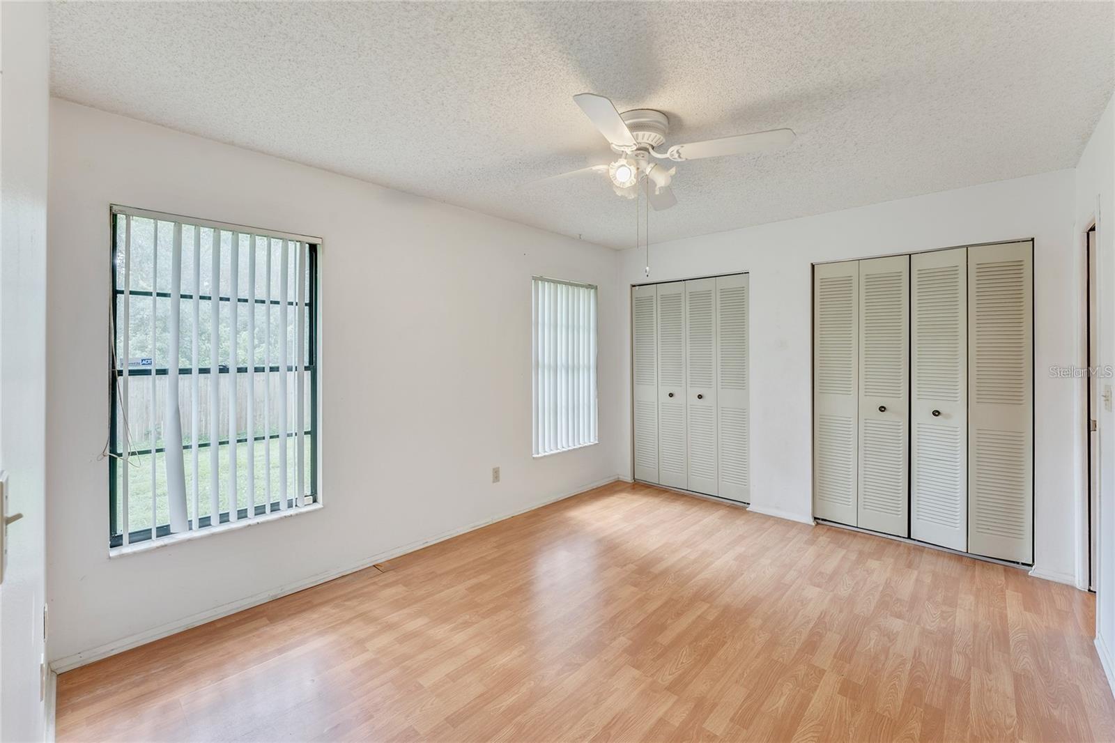 TWIN OAKS - Residential