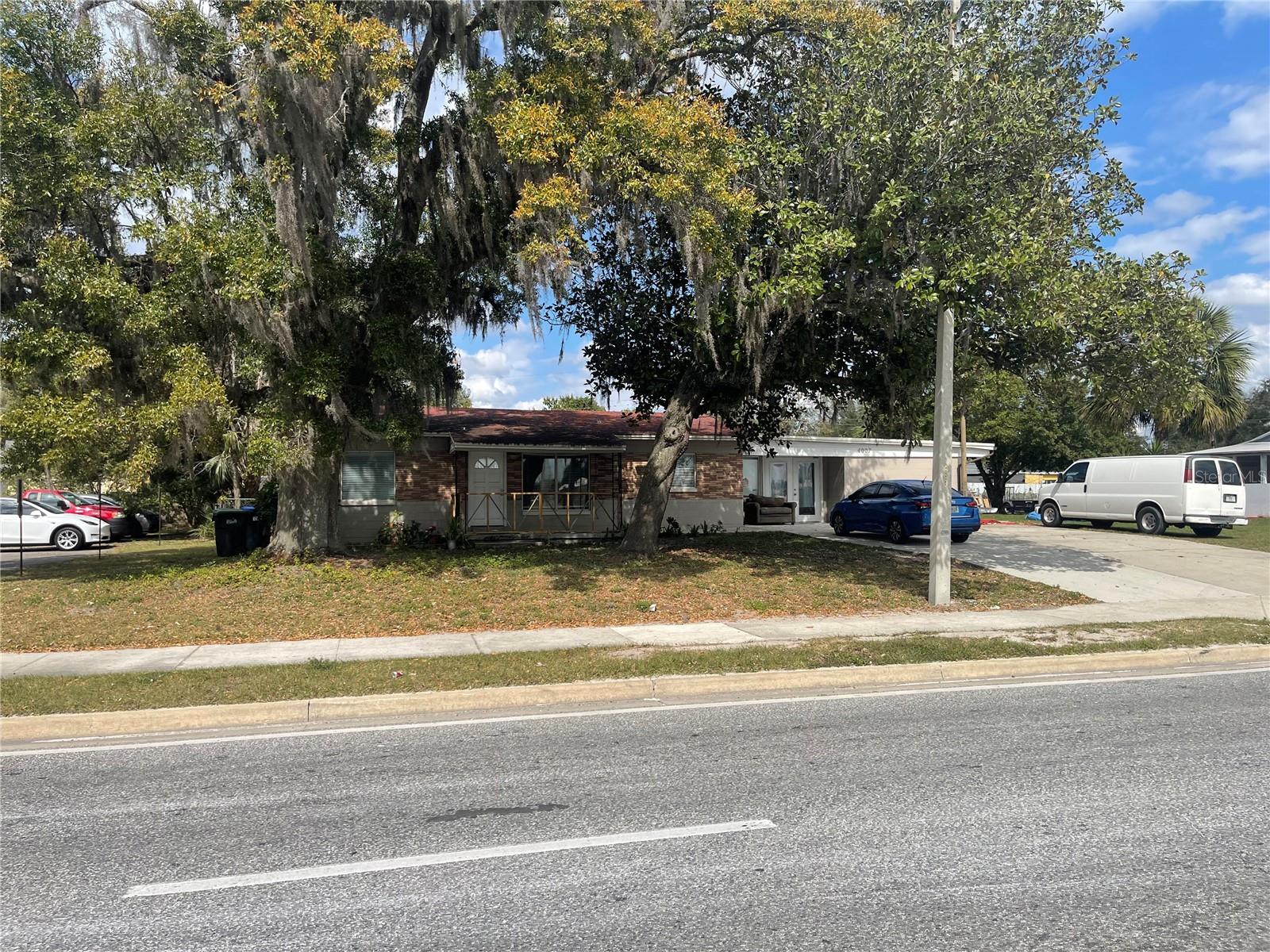 Commercial/Office Building. Zoned PD, is consistent with Orange County C-1 zoning regulations. Store/Office/Res 2. Many possible uses: Internet Technology, Medical, Office, Retail, Day Care, Community Residential Home, Veterinary, Restaurant. Great location with 115 feet frontage of 4 lanes road with turning lane and close to major roads. Clarcona Ocoee RD is highly traveled with lots of visibility. Short distance from I-4, Lee Road/John Young Parkway, Altamonte Springs, and Maitland. Almost next door (same block & less than a minute) from Office of the Orange County Tax Collector Clarcona office.
Property is being marketed also in a Package Deal with adjacent property 4005 Clarcona Ocoee Rd (GARDENIA SUB R/24 LOT 23 (LESS S 6 FT FOR RD R/W)) MLS-O6281709, 2 buildings and a combined 0.53 Acre, and 2,778 SF, 299 feet of road frontage with corner visibility for $799,900.
Buyer and Buyer's agent to confirm Zoning and use with Orange County.
