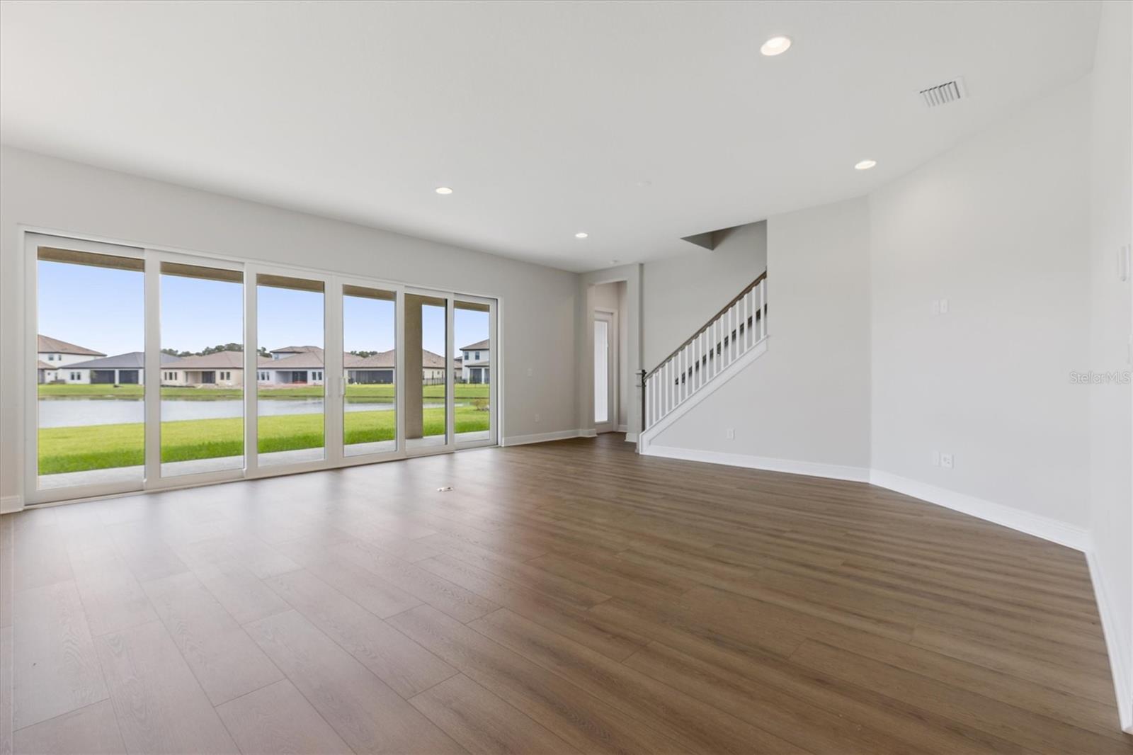 HAWKSTONE - Residential