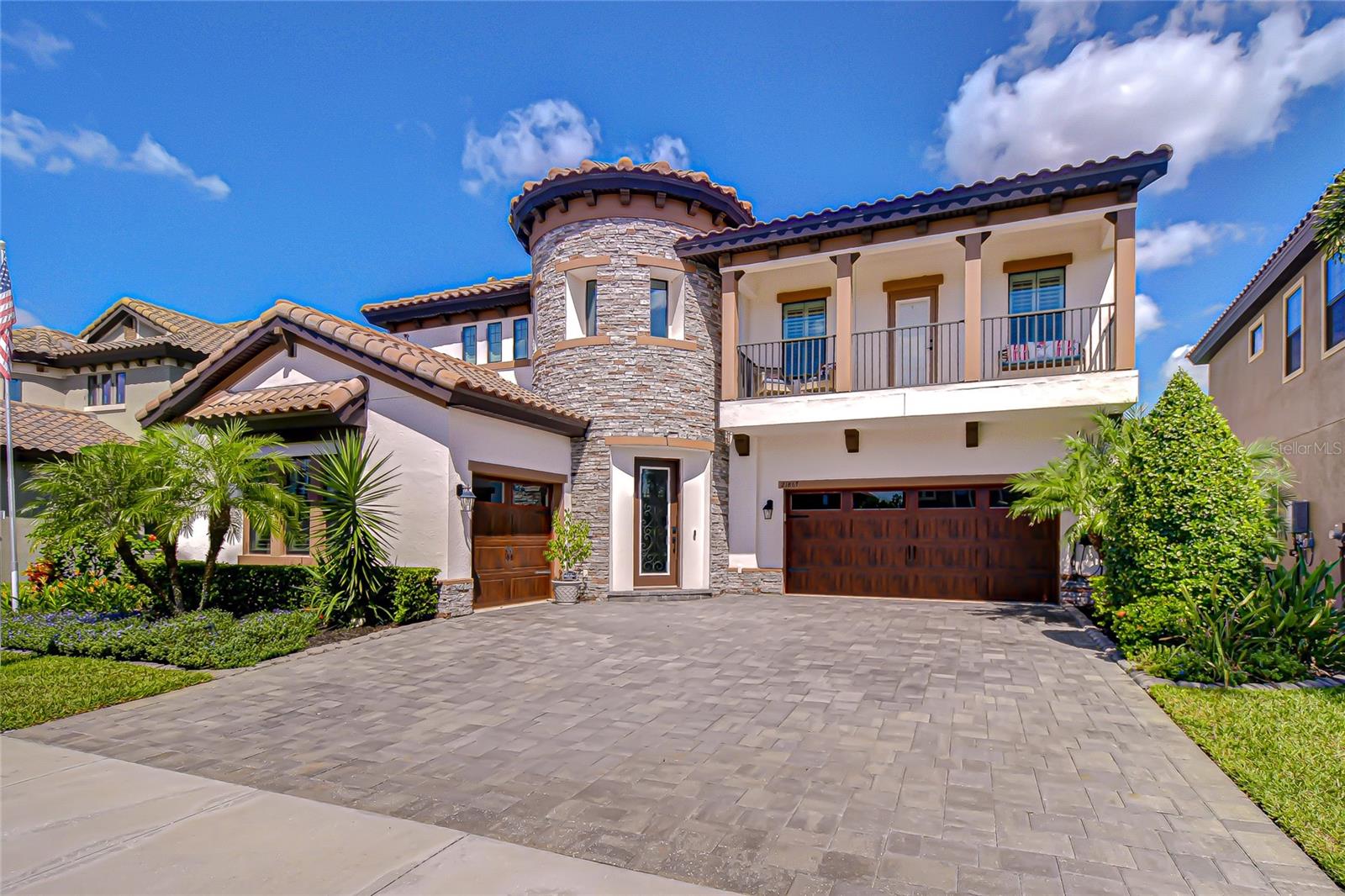 PRISTINE LAKE PRESERVE - Residential