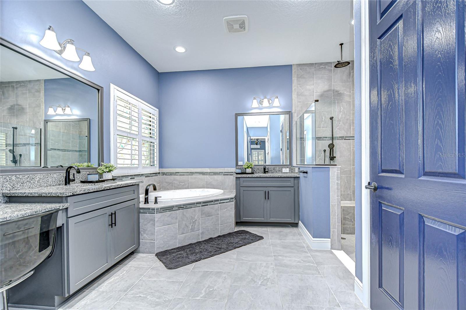 PRISTINE LAKE PRESERVE - Residential