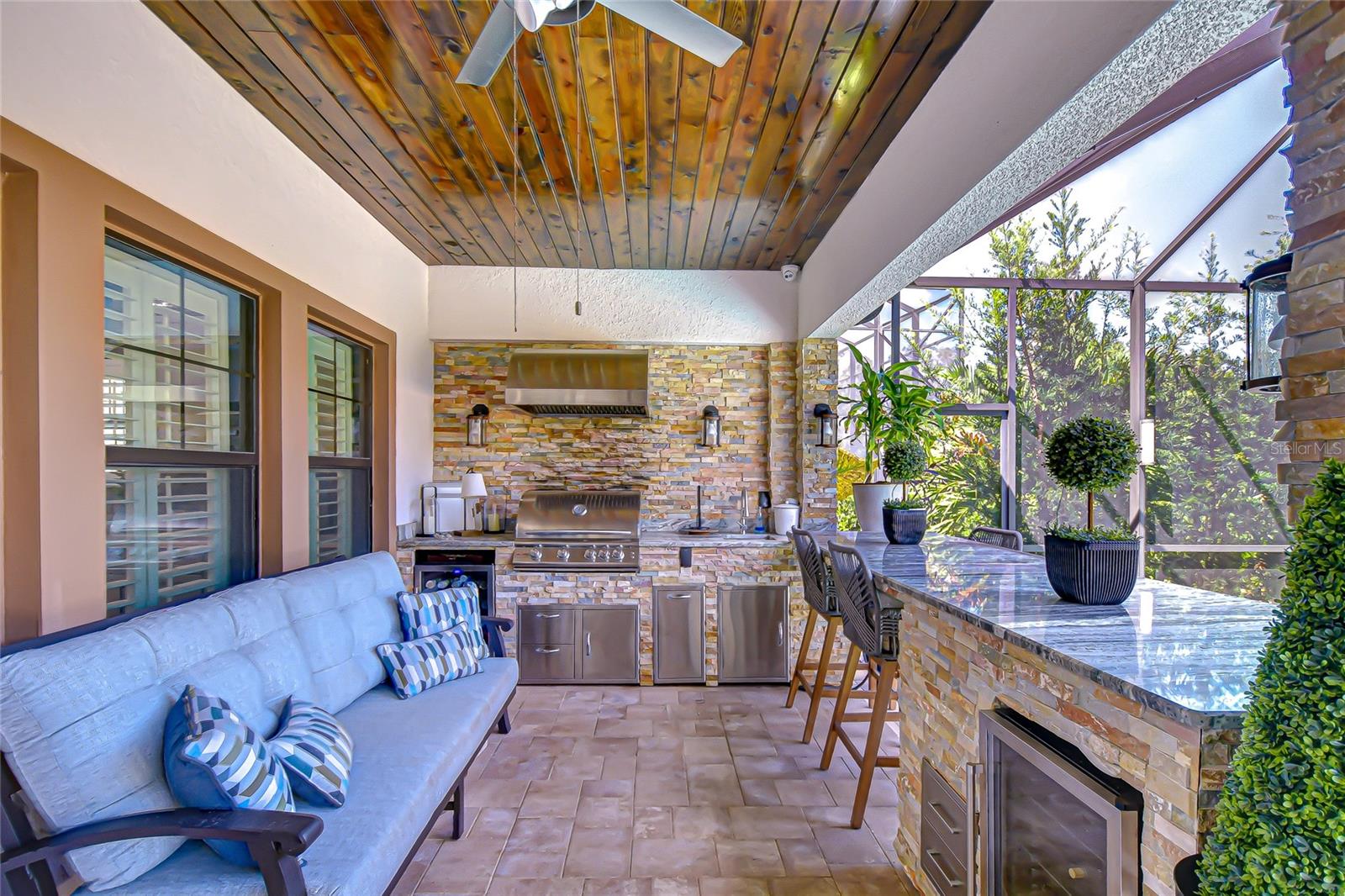 PRISTINE LAKE PRESERVE - Residential