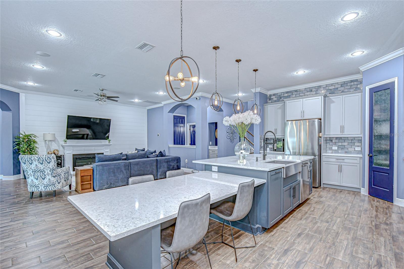 PRISTINE LAKE PRESERVE - Residential