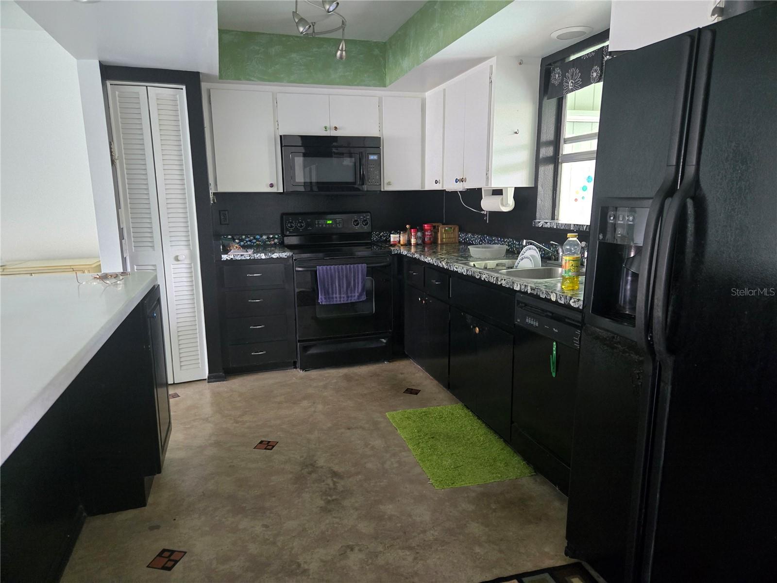 CAPTIVA GARDENS - Residential