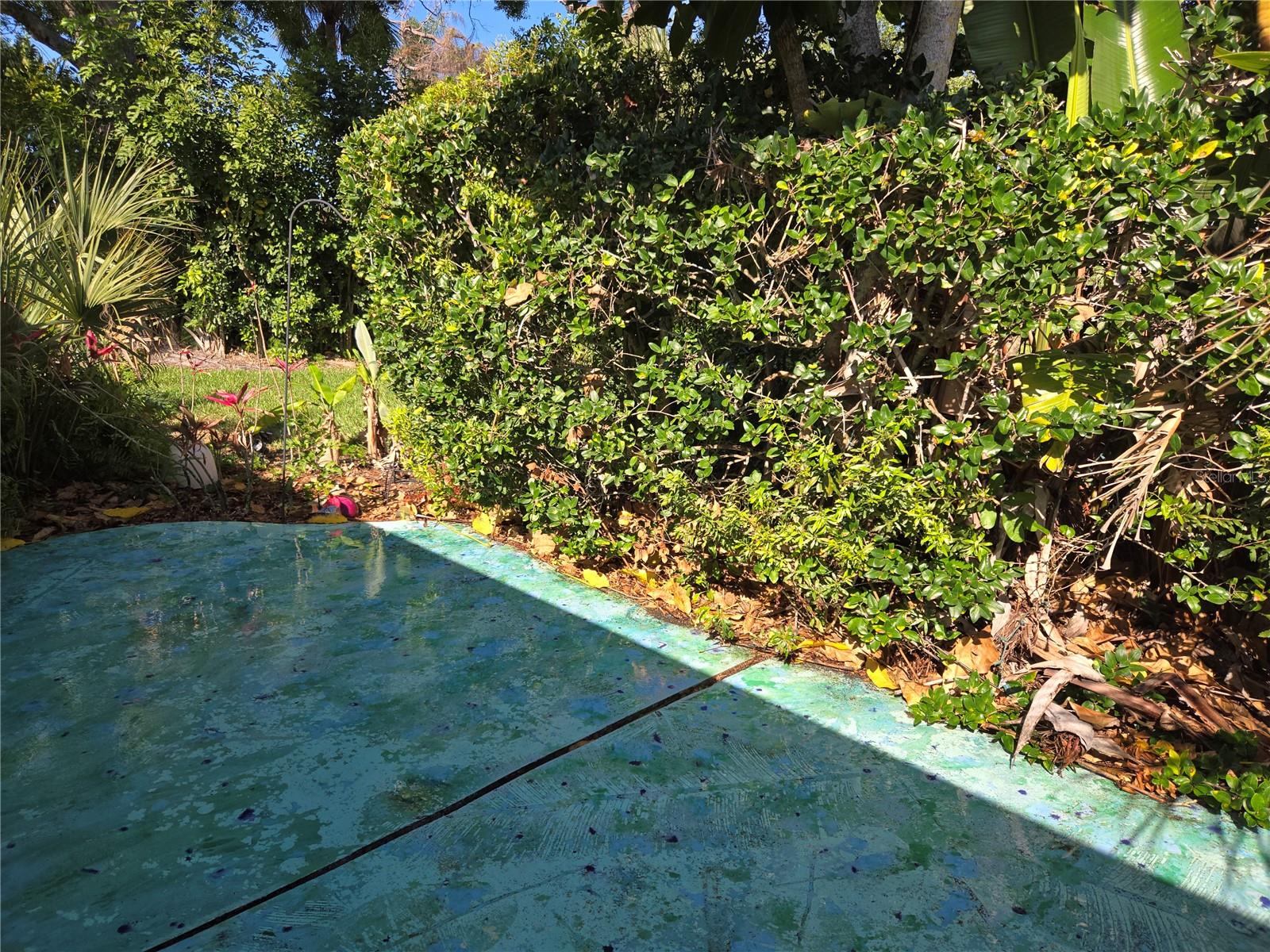 CAPTIVA GARDENS - Residential