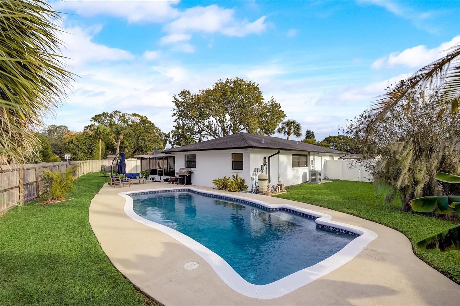 EASTBROOK SUB UNIT 16 - Residential