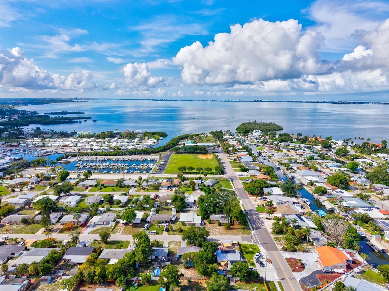 BAYSHORE GARDENS SEC 3 REP - Residential