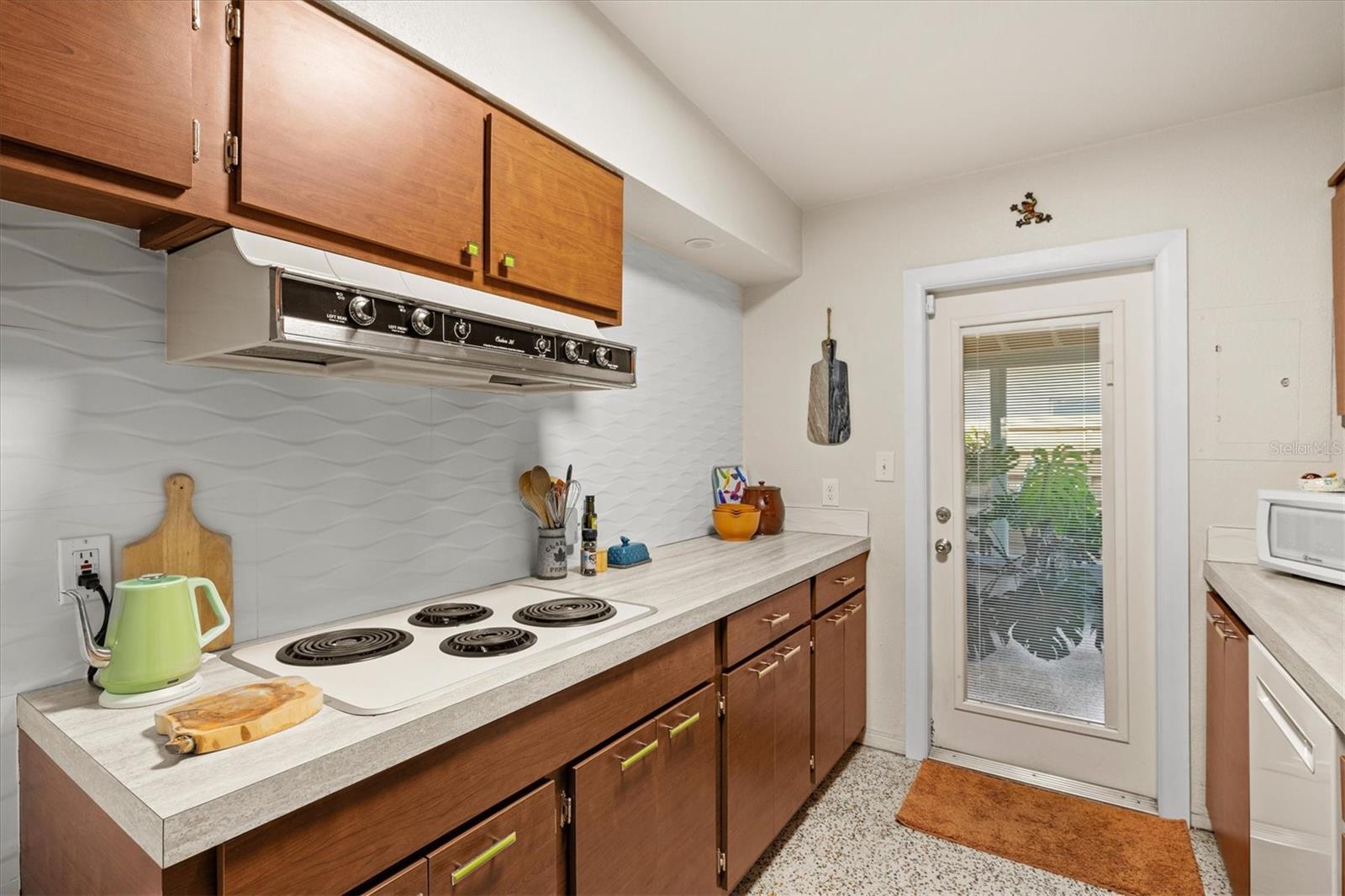 BAYSHORE GARDENS SEC 3 REP - Residential