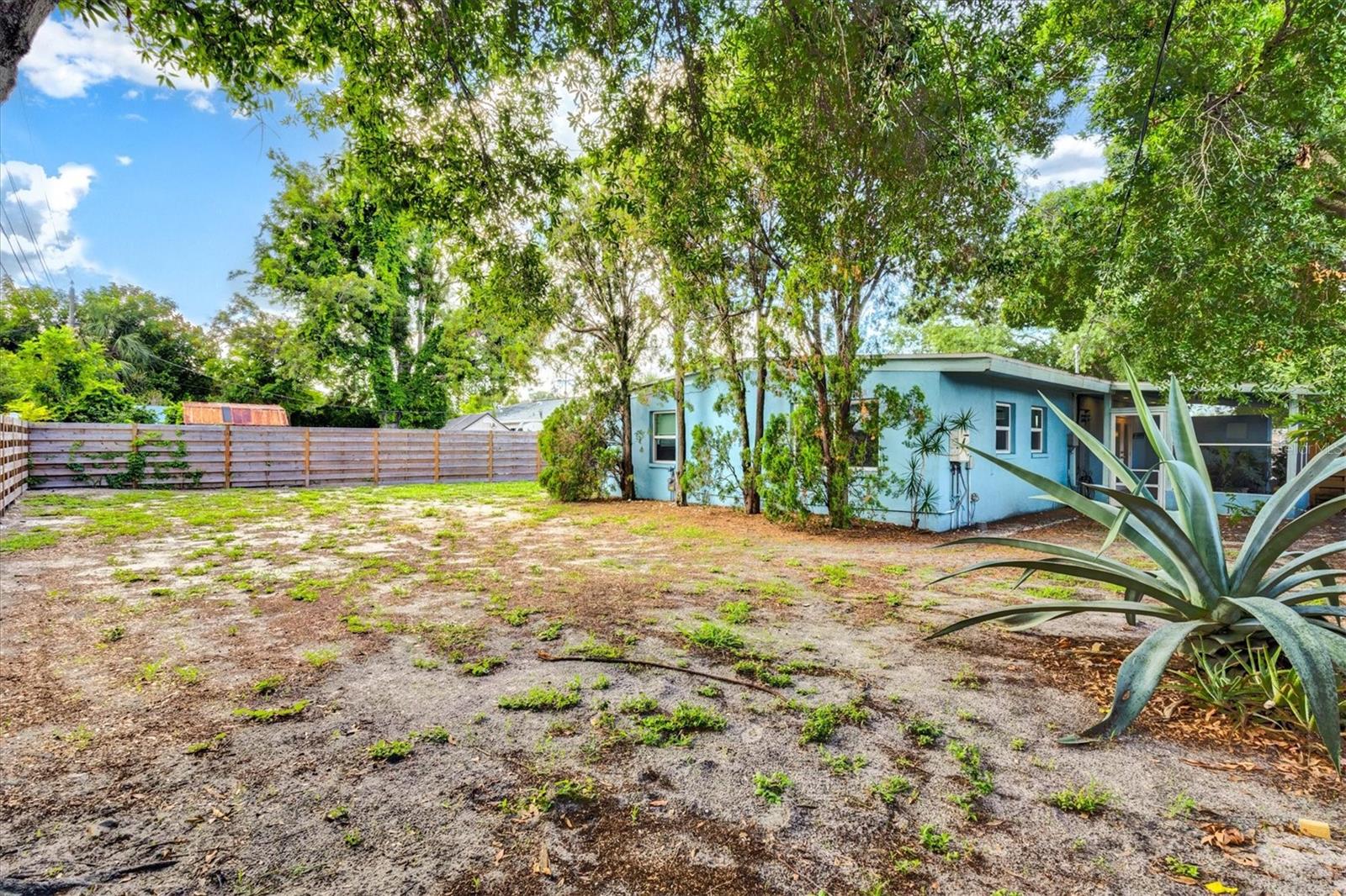 BAYSHORE GARDENS SEC 3 REP - Residential