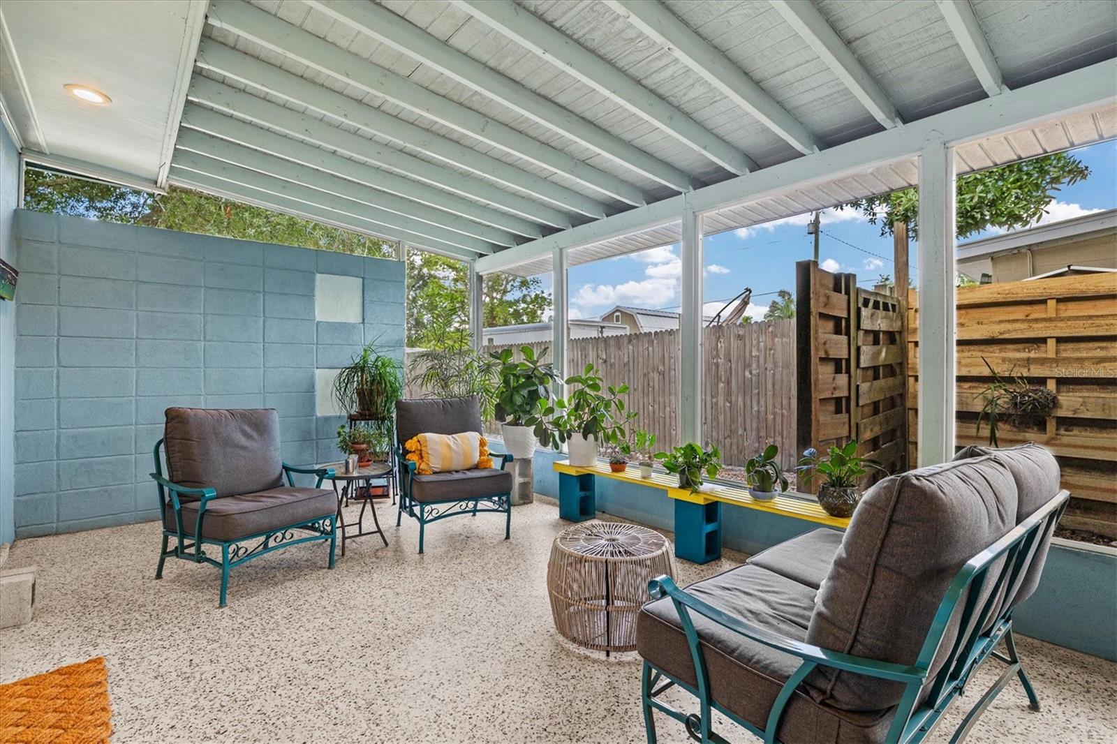 BAYSHORE GARDENS SEC 3 REP - Residential