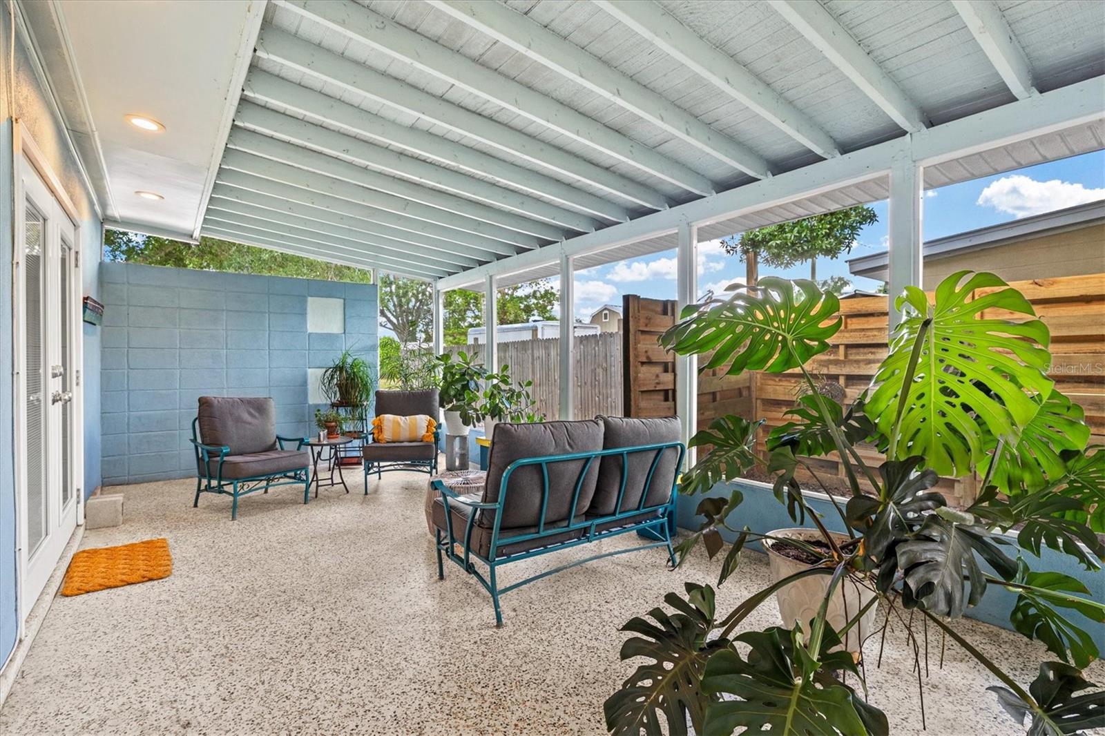 BAYSHORE GARDENS SEC 3 REP - Residential