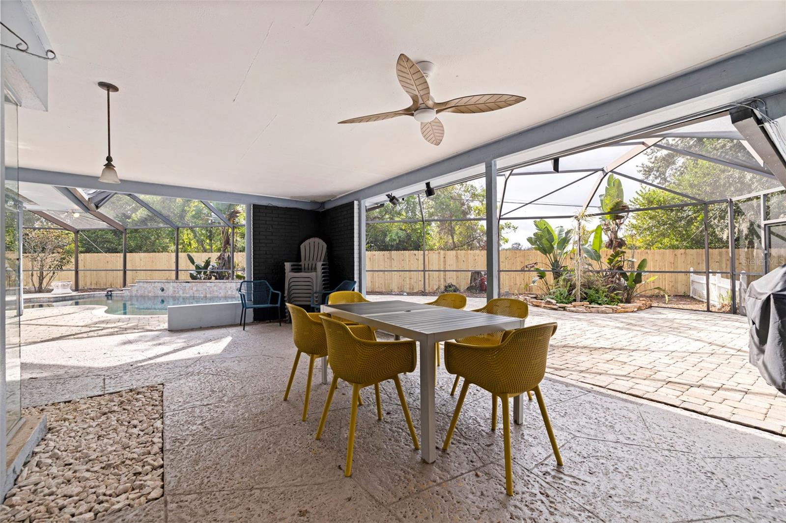 LAKESIDE PARK - Residential