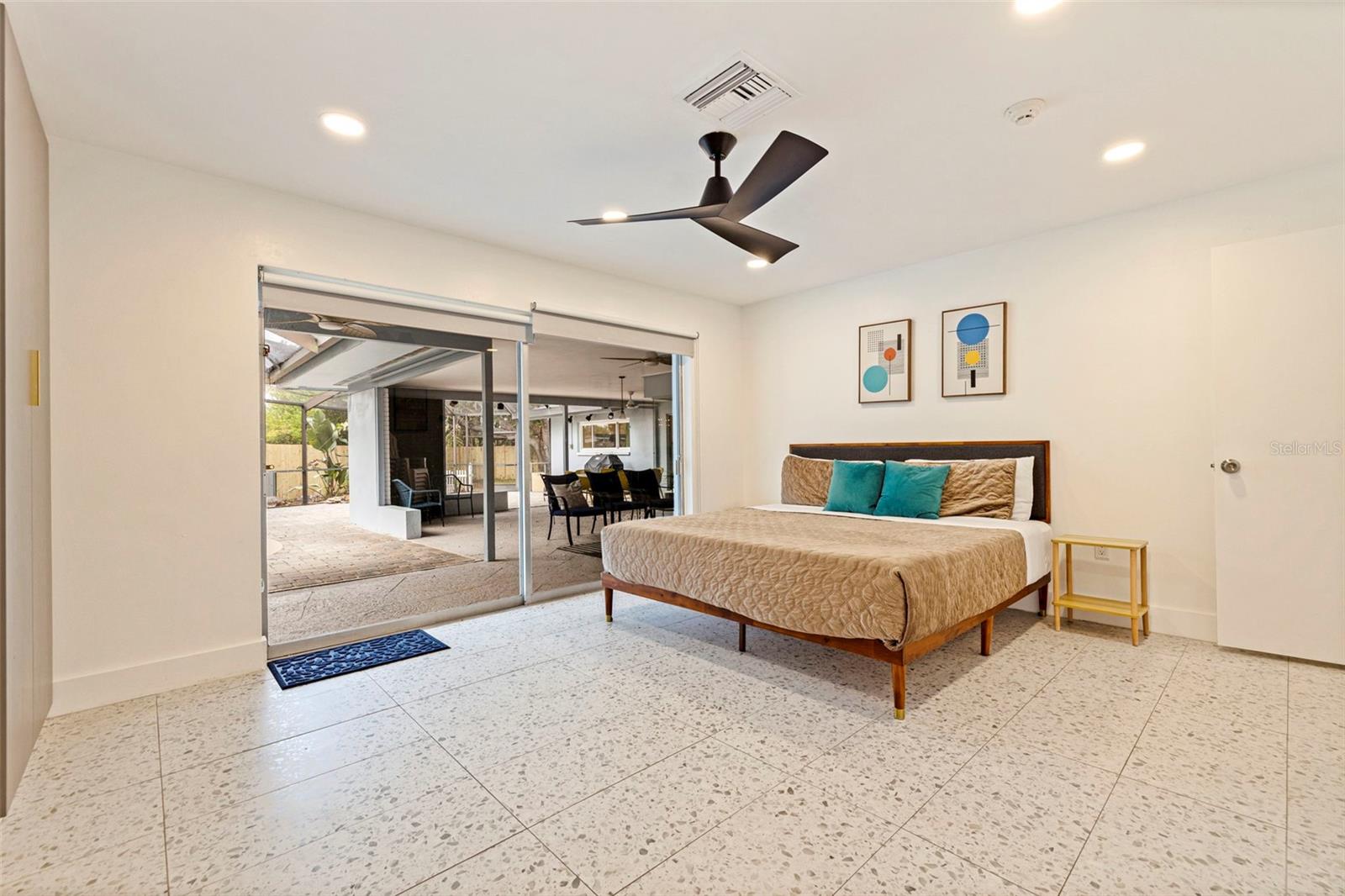 LAKESIDE PARK - Residential