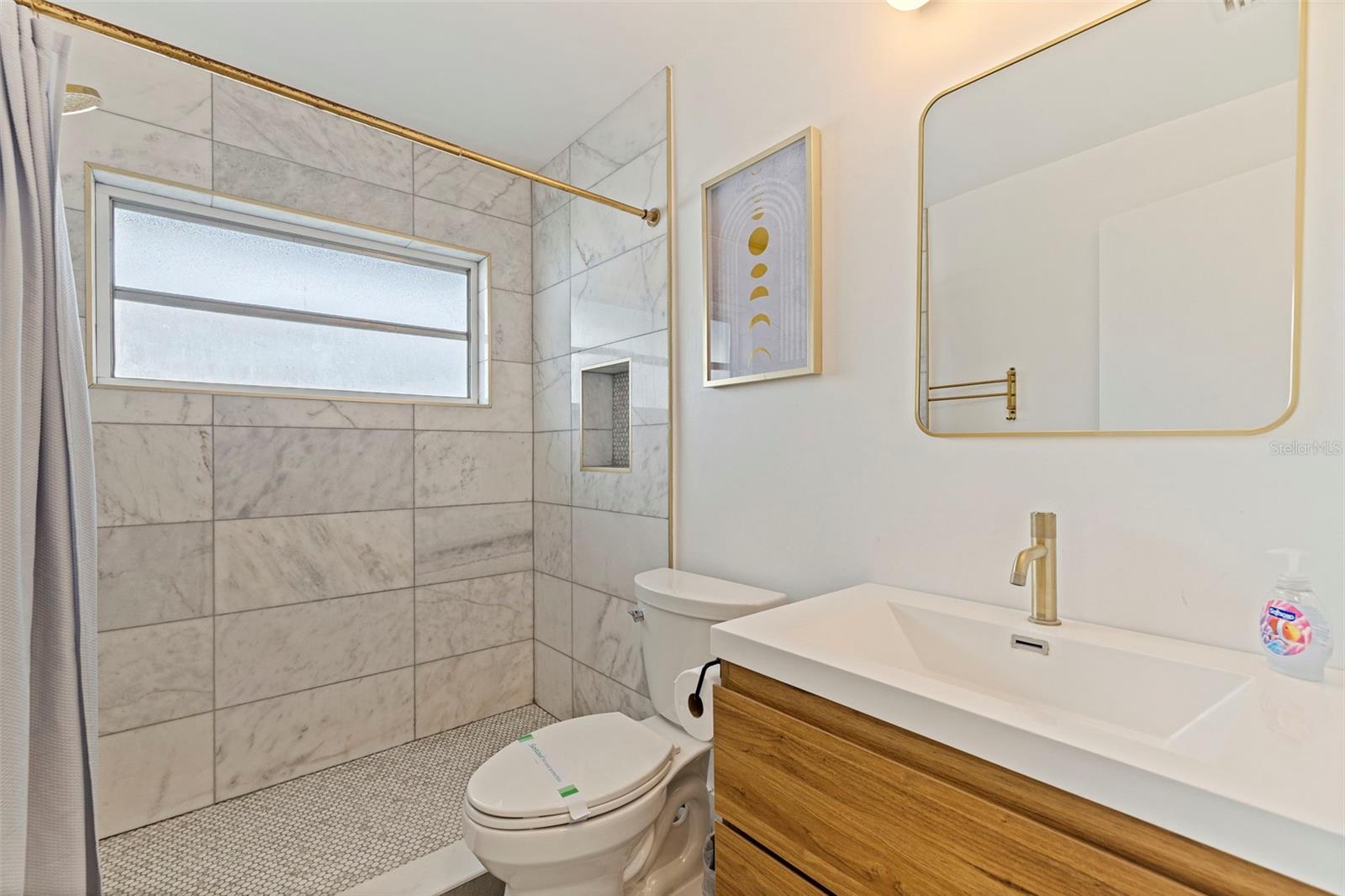 LAKESIDE PARK - Residential