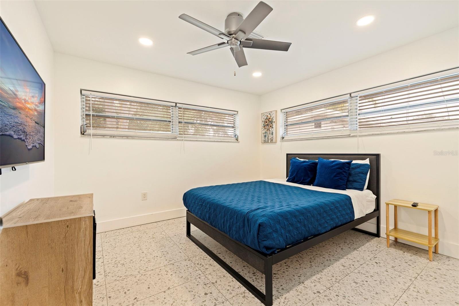 LAKESIDE PARK - Residential