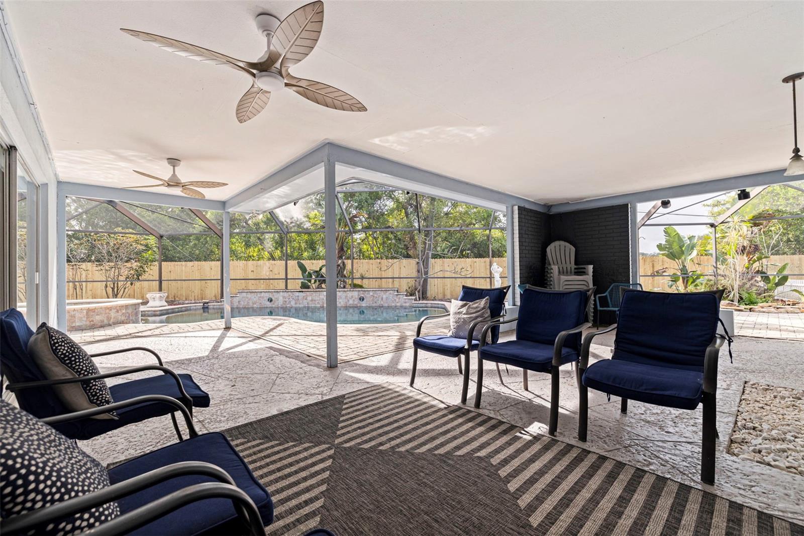 LAKESIDE PARK - Residential