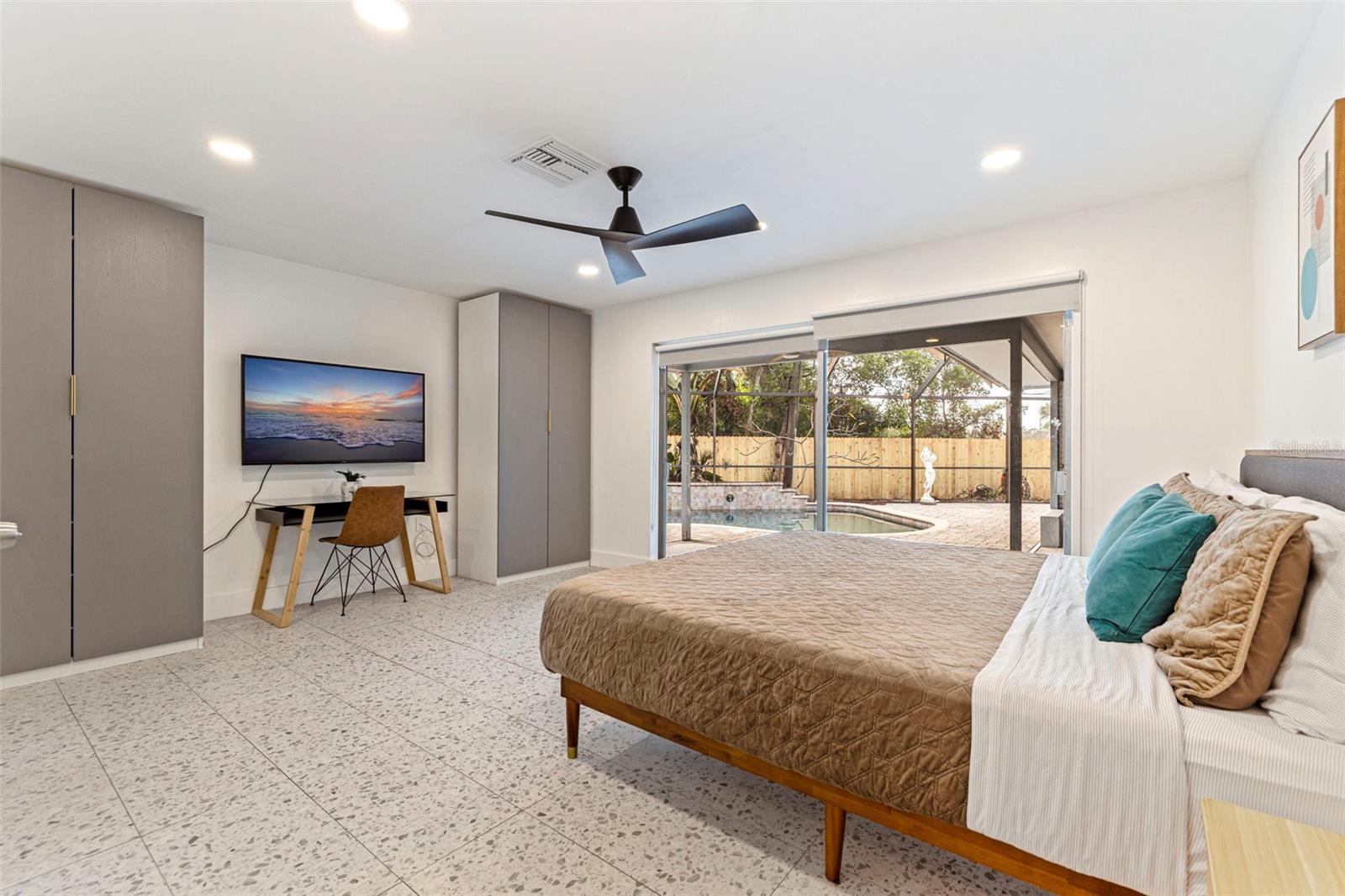 LAKESIDE PARK - Residential