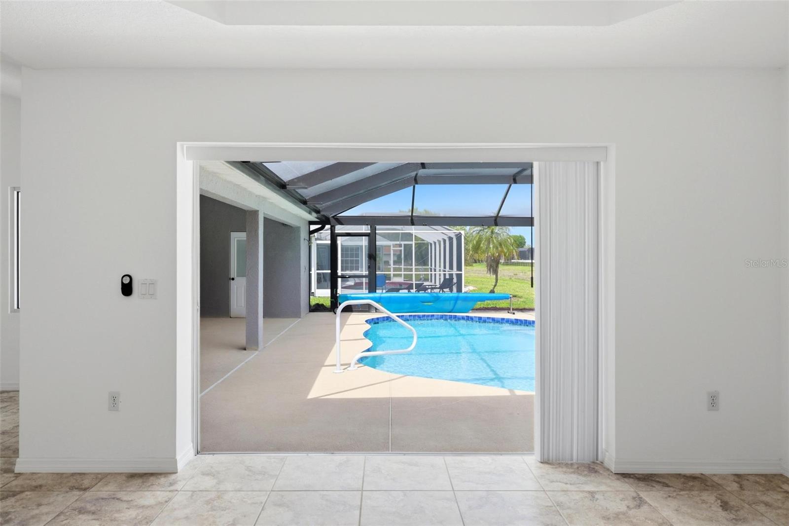 ROTONDA WEST BROADMOOR - Residential