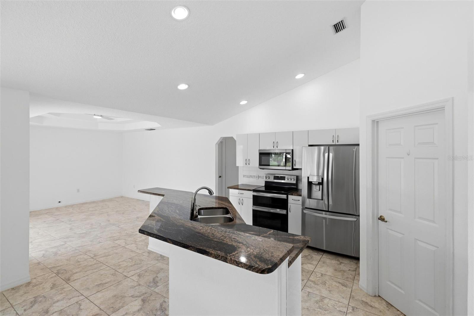 ROTONDA WEST BROADMOOR - Residential