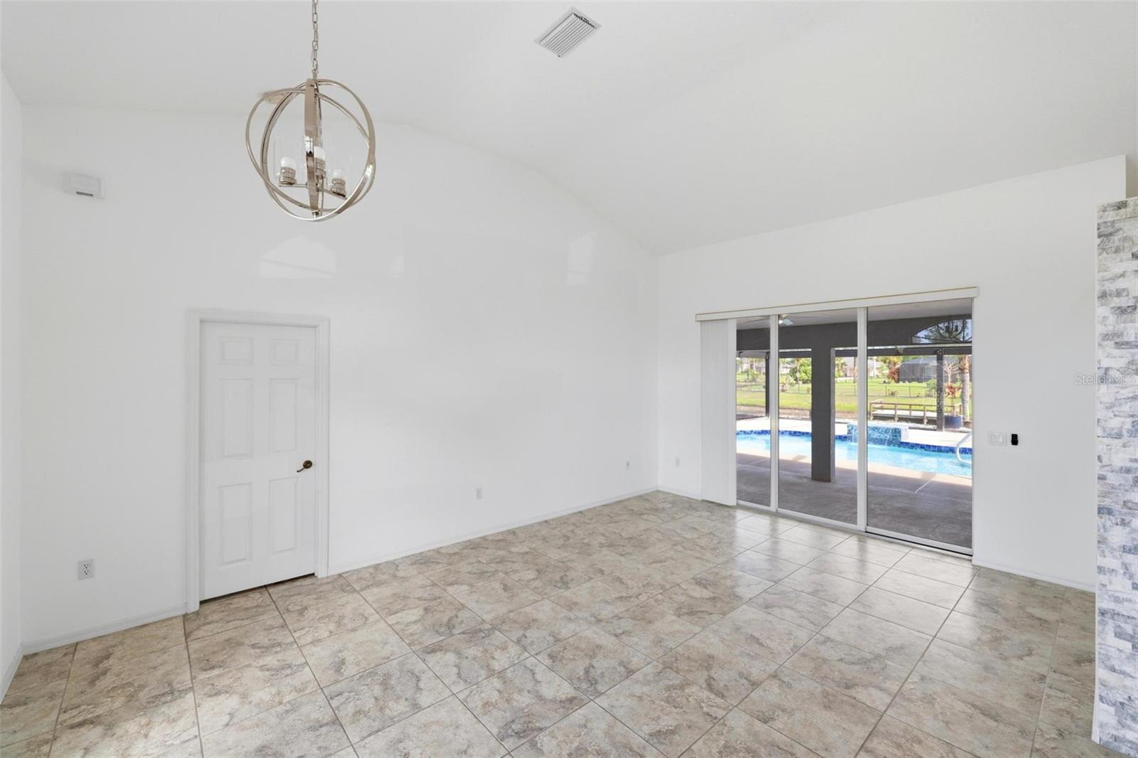 ROTONDA WEST BROADMOOR - Residential