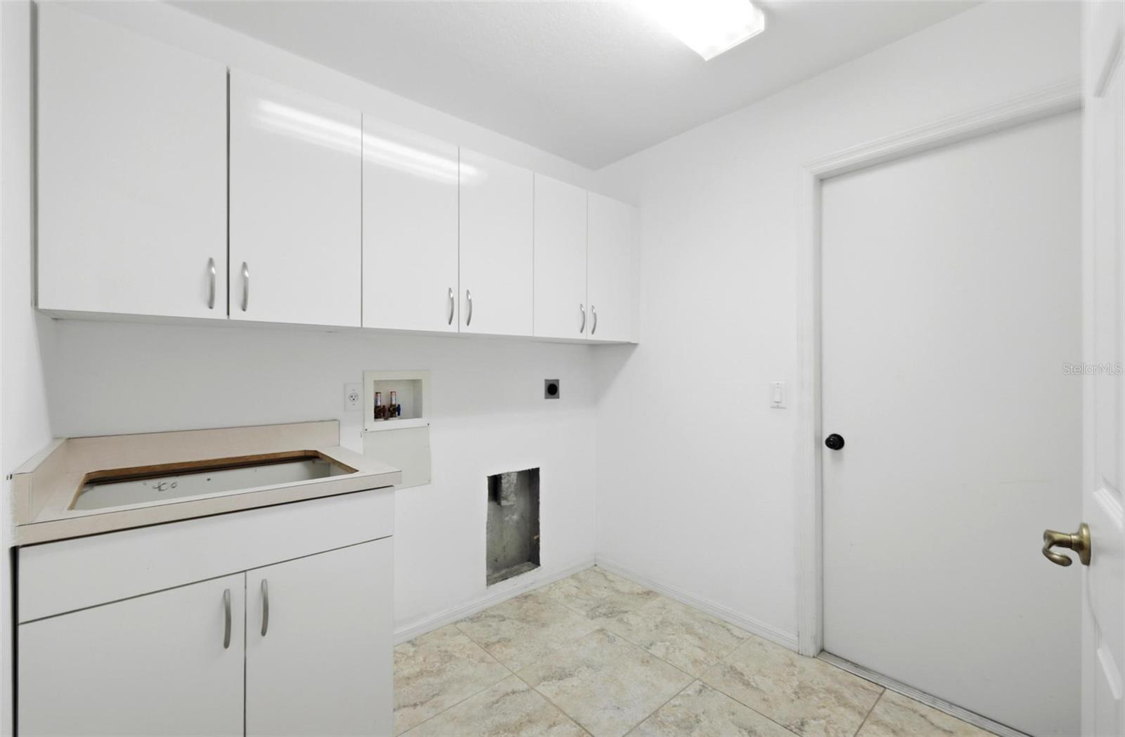 ROTONDA WEST BROADMOOR - Residential