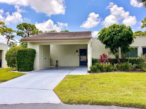 Photo of 2715 Haverhill Court, Clearwater, FL 33761 (MLS # TB8541008)