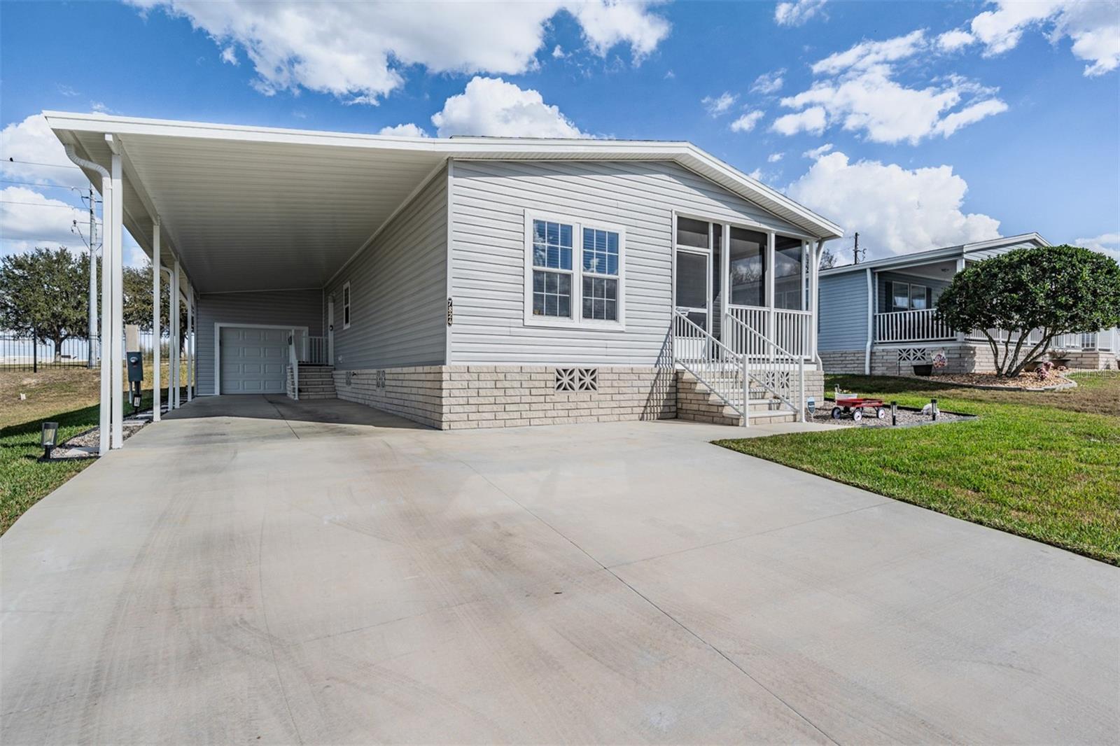 GRAND HORIZONS - Residential