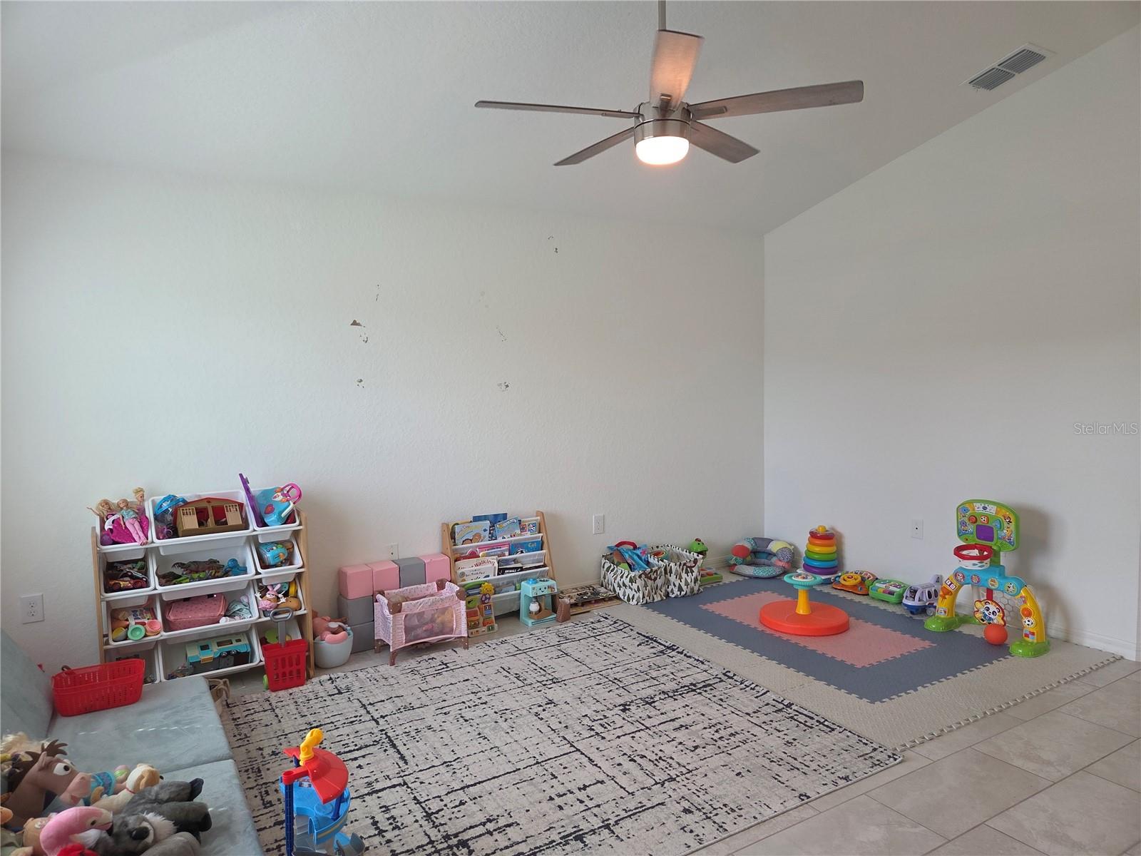 VILLAGE/GRESHAM FARMS - Residential