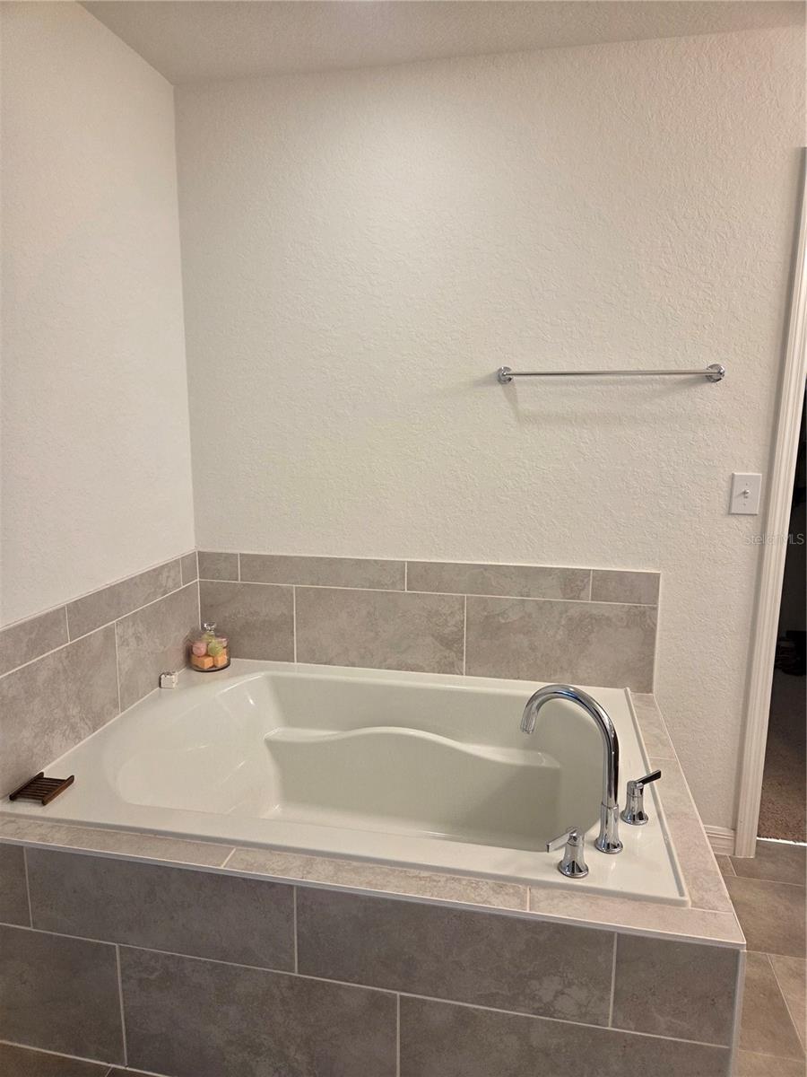 VILLAGE/GRESHAM FARMS - Residential