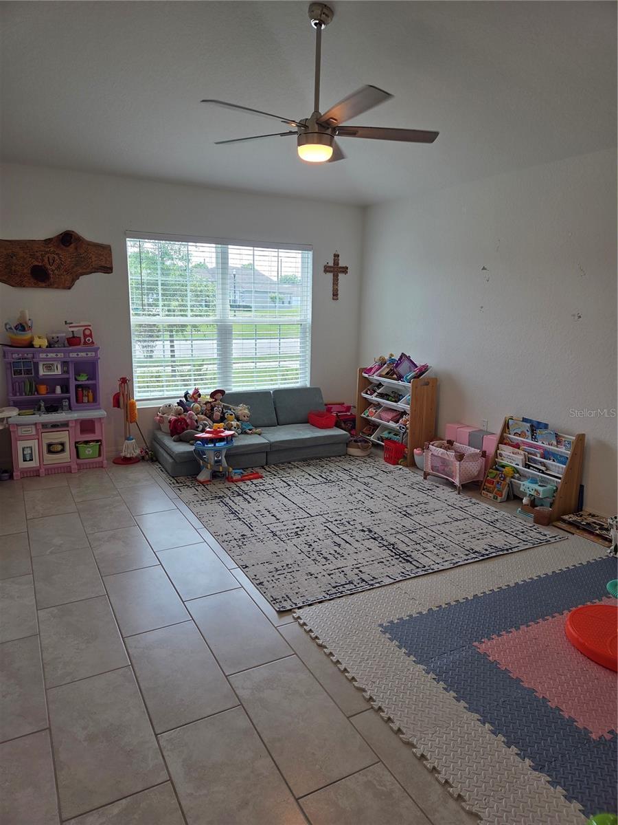 VILLAGE/GRESHAM FARMS - Residential