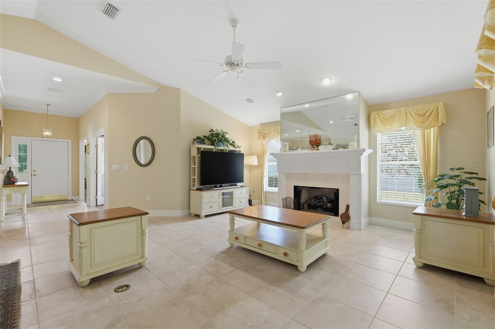 HARBOR HILLS - Residential