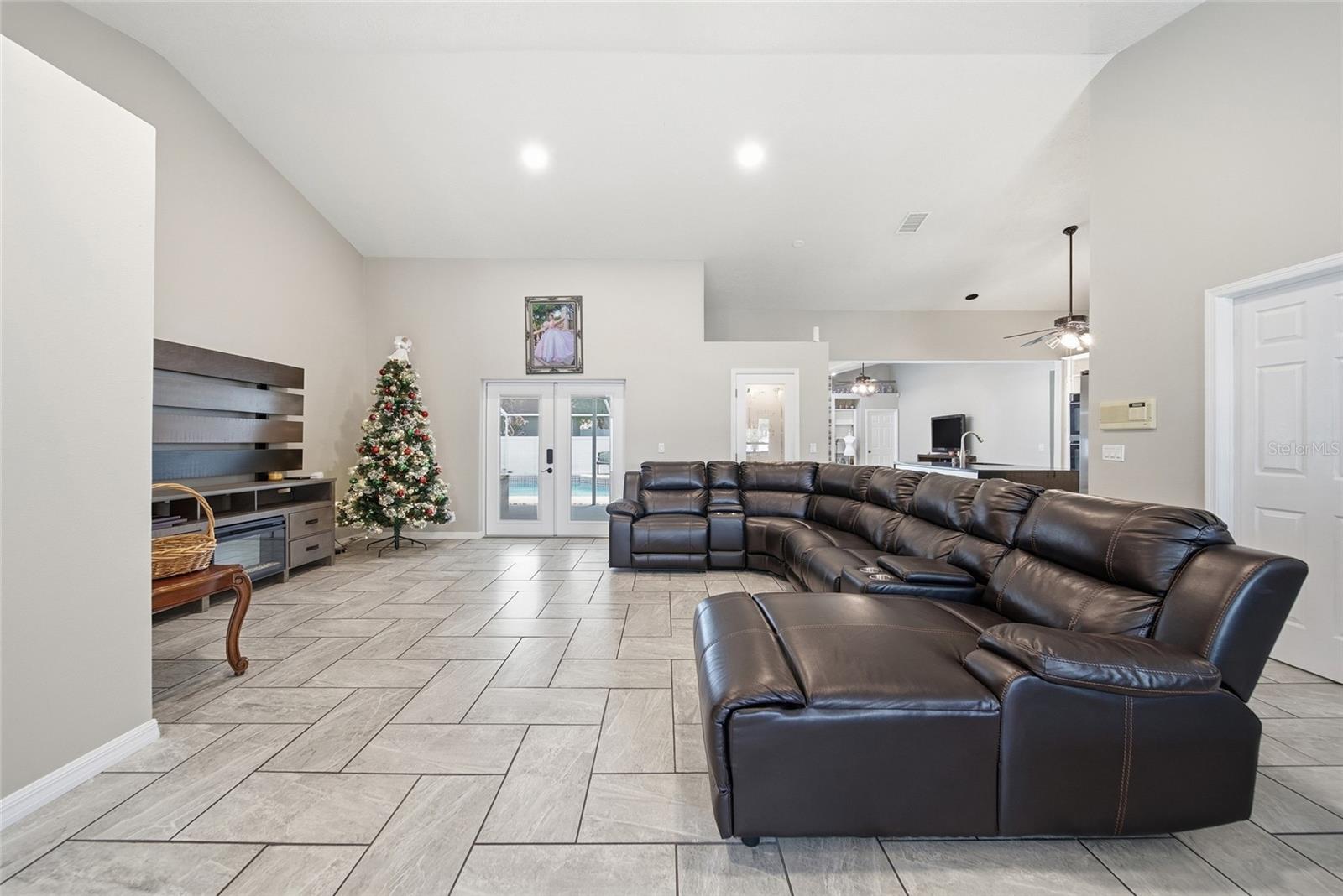 BLOOMINGDALE SEC U V PH - Residential