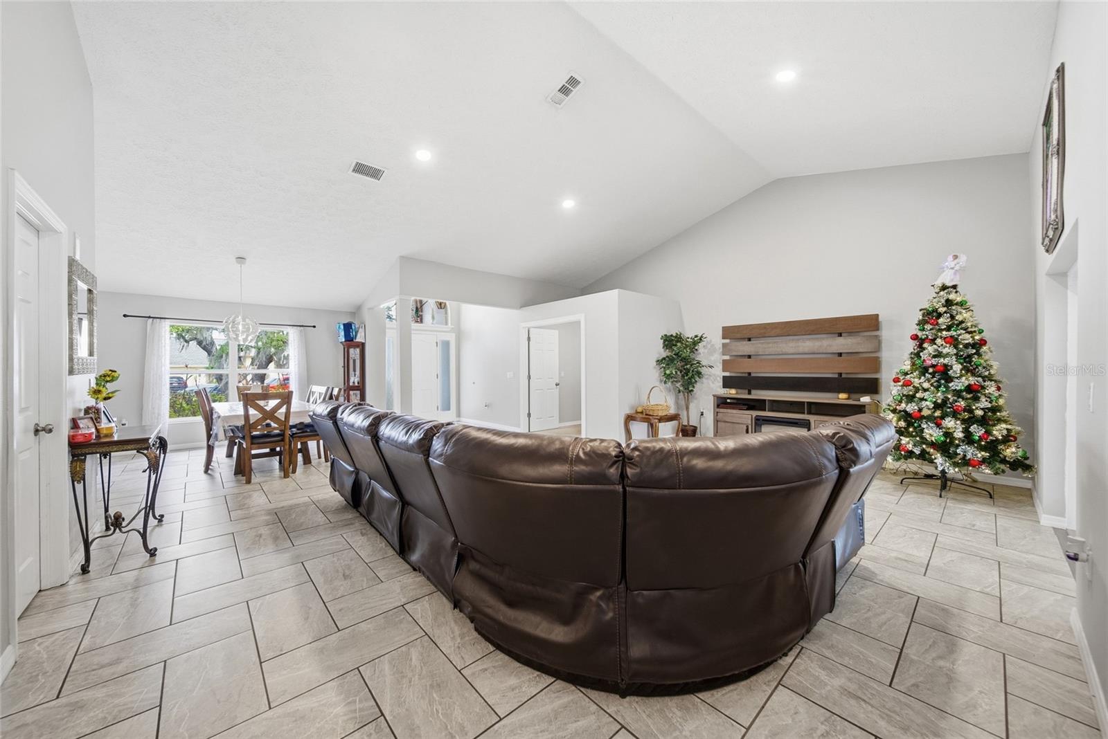 BLOOMINGDALE SEC U V PH - Residential