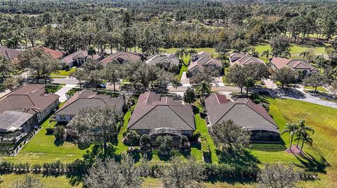 A home in HOWEY IN THE HILLS