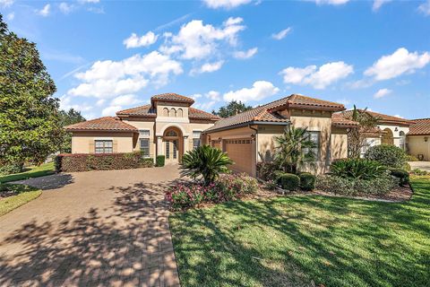 A home in HOWEY IN THE HILLS